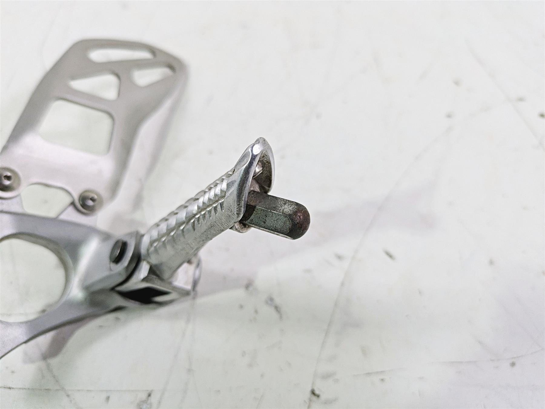 2016 Suzuki GSXR1000 Left Front Rider Driver Foot Peg & Mount 43521-47H20 {{ shop.shopifyCountryName }} - Mototech271