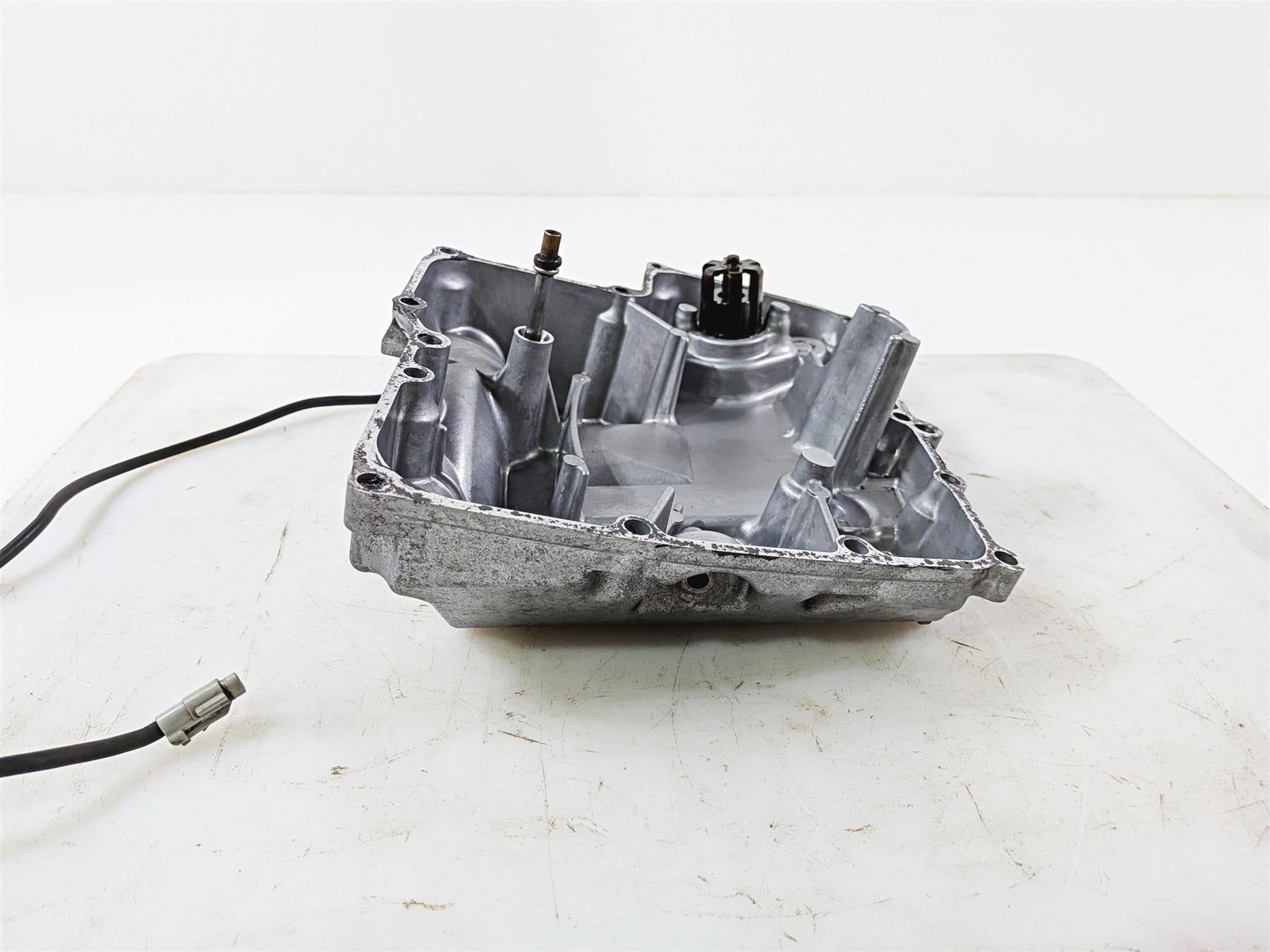 2008 Yamaha YZF R1 RN19 Bottom Motor Cover Oil Pan 4C8-13417-00-00 4C8-13400-00 {{ shop.shopifyCountryName }} - Mototech271