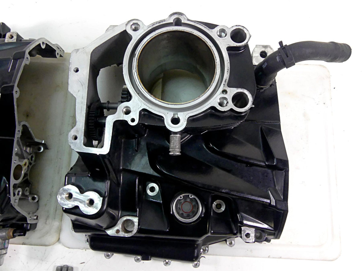 2015 BMW R1200GS GSW K50 Engine Housing Crankcase Crank Case Set 11008555027 {{ shop.shopifyCountryName }} - Mototech271