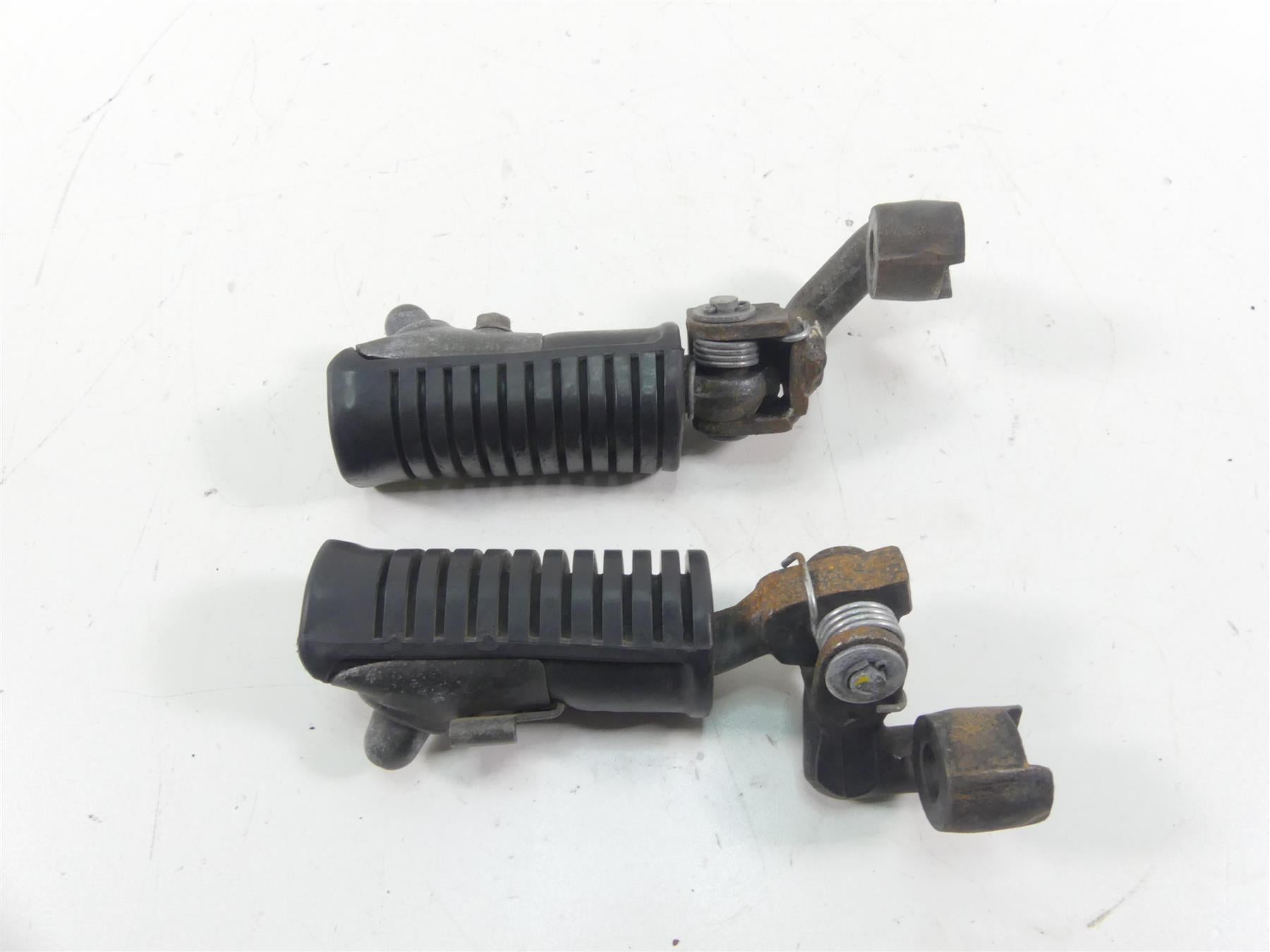 1977 Honda CB750 A Four Hondamatic Front Footpeg Foot Peg Set 50640-393-770ZA {{ shop.shopifyCountryName }} - Mototech271