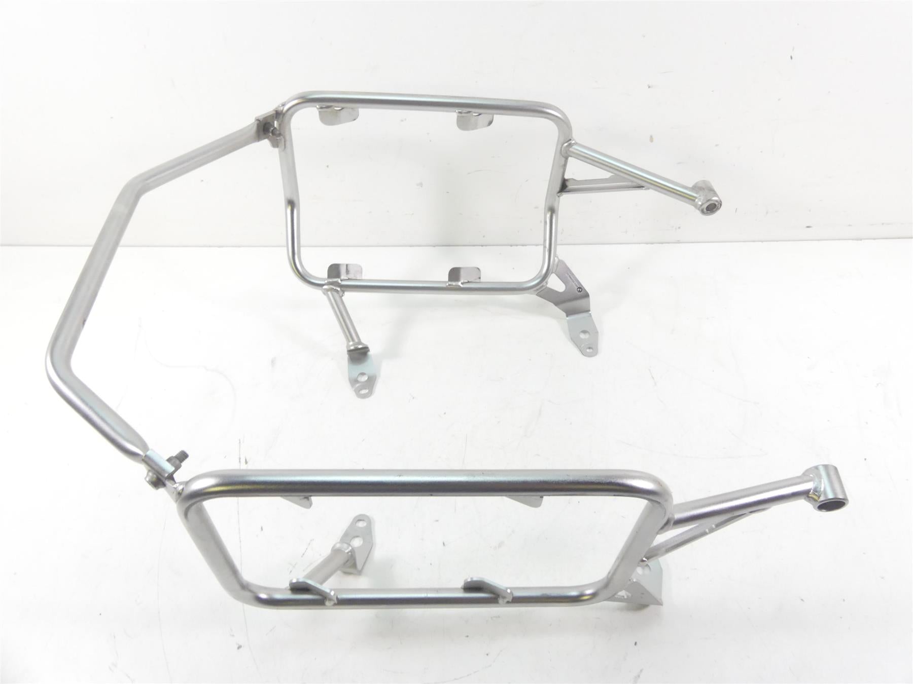 2017 BMW R1200GS GSW K50 Oem Saddlebag Carrier Panier Mount Set 46548540998 {{ shop.shopifyCountryName }} - Mototech271