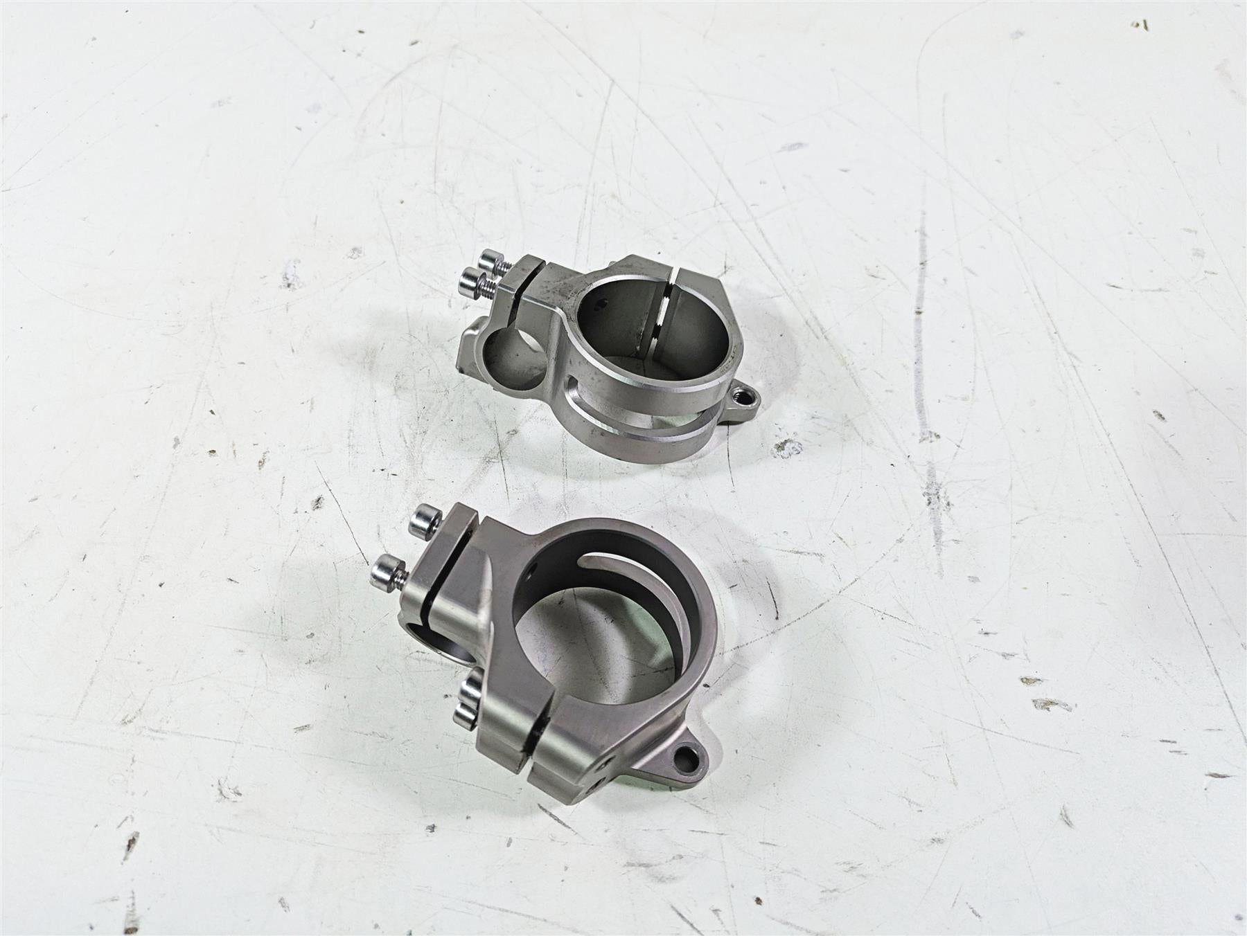2020 Triumph Daytona 765 Moto2 Handle Bar Mounts Clamp Clip Ons T2042962 {{ shop.shopifyCountryName }} - Mototech271