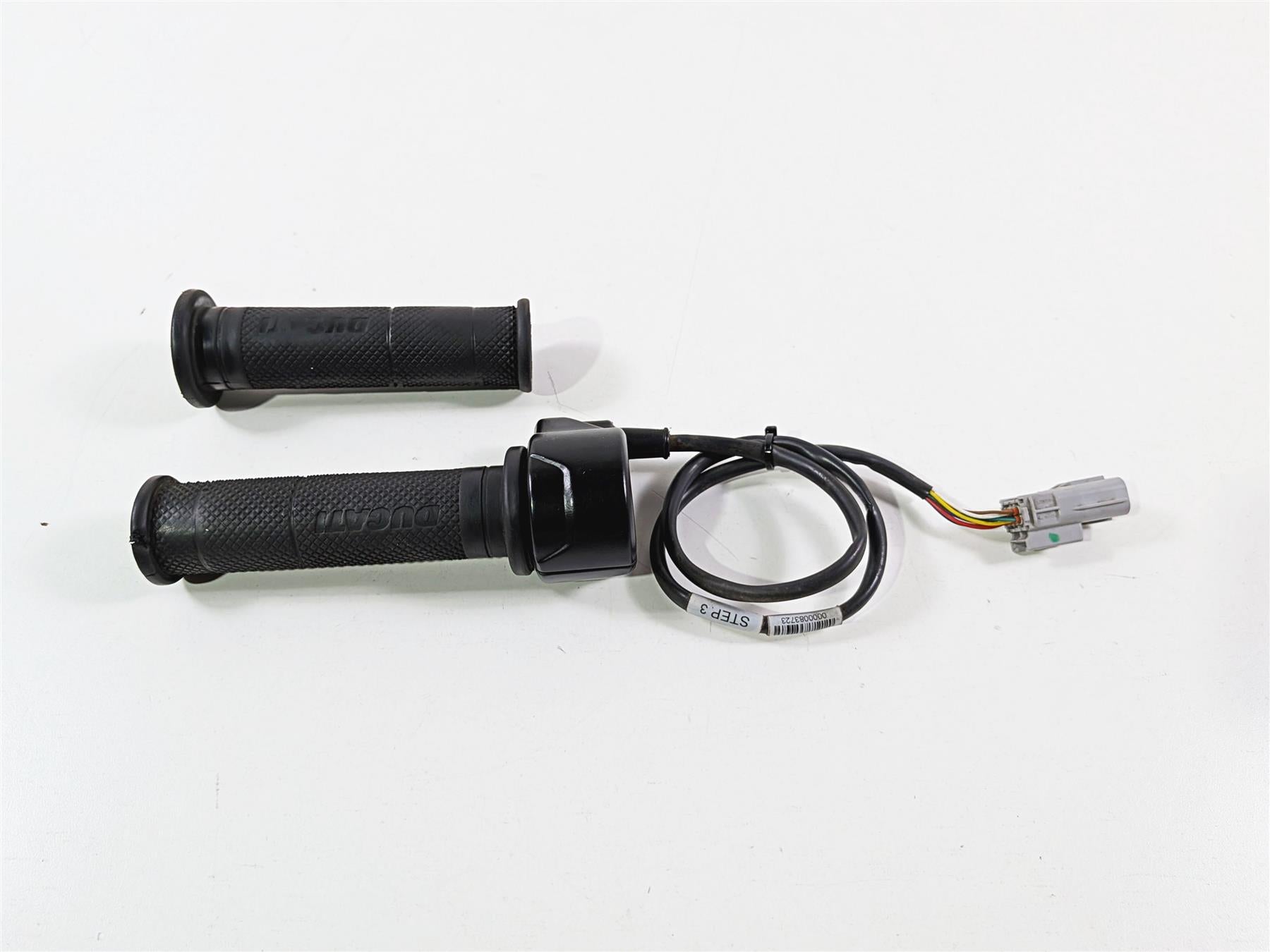 2016 Ducati Hypermotard 939 SP Ride By Wire Throttle Grip Set 66020033E-Mototech271
