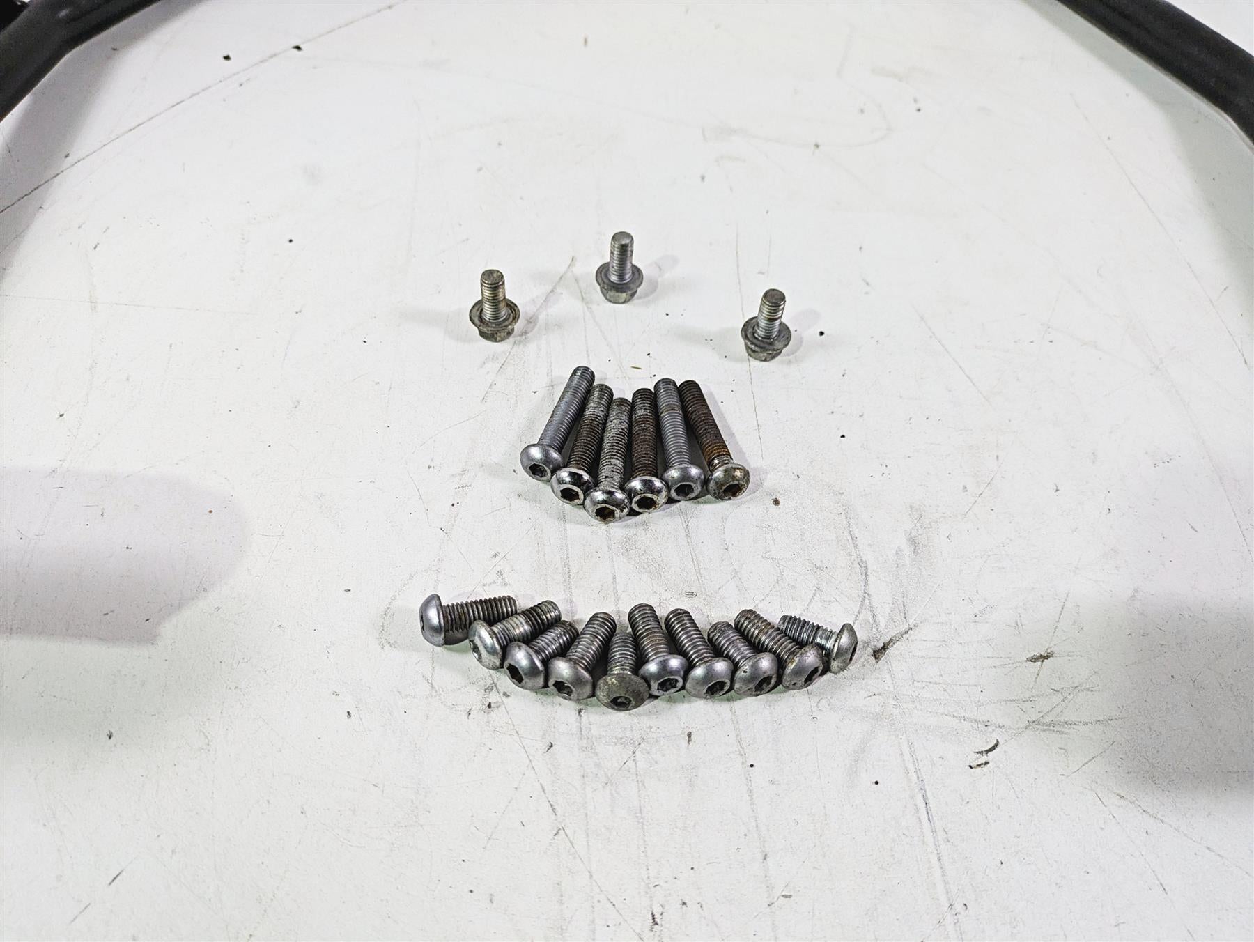 2004 Yamaha XVZ1300 Royal Star Saddlebag Rack Holder Carrier Set 4XY-2841K-00-00 {{ shop.shopifyCountryName }} - Mototech271