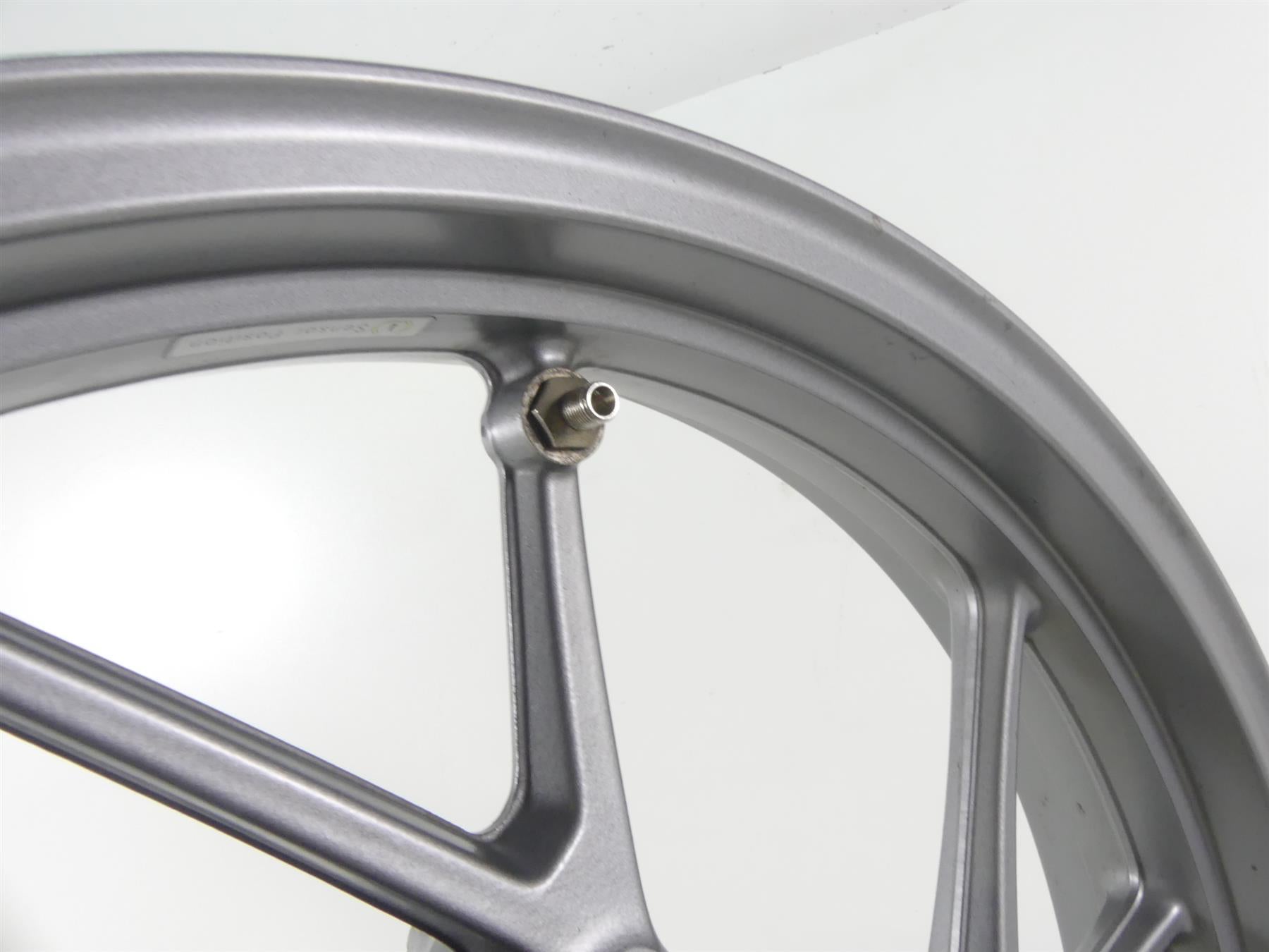 2014 BMW R1200GS K50 Straight Front Cast Wheel Rim 19x3 - Read 36318534804 {{ shop.shopifyCountryName }} - Mototech271