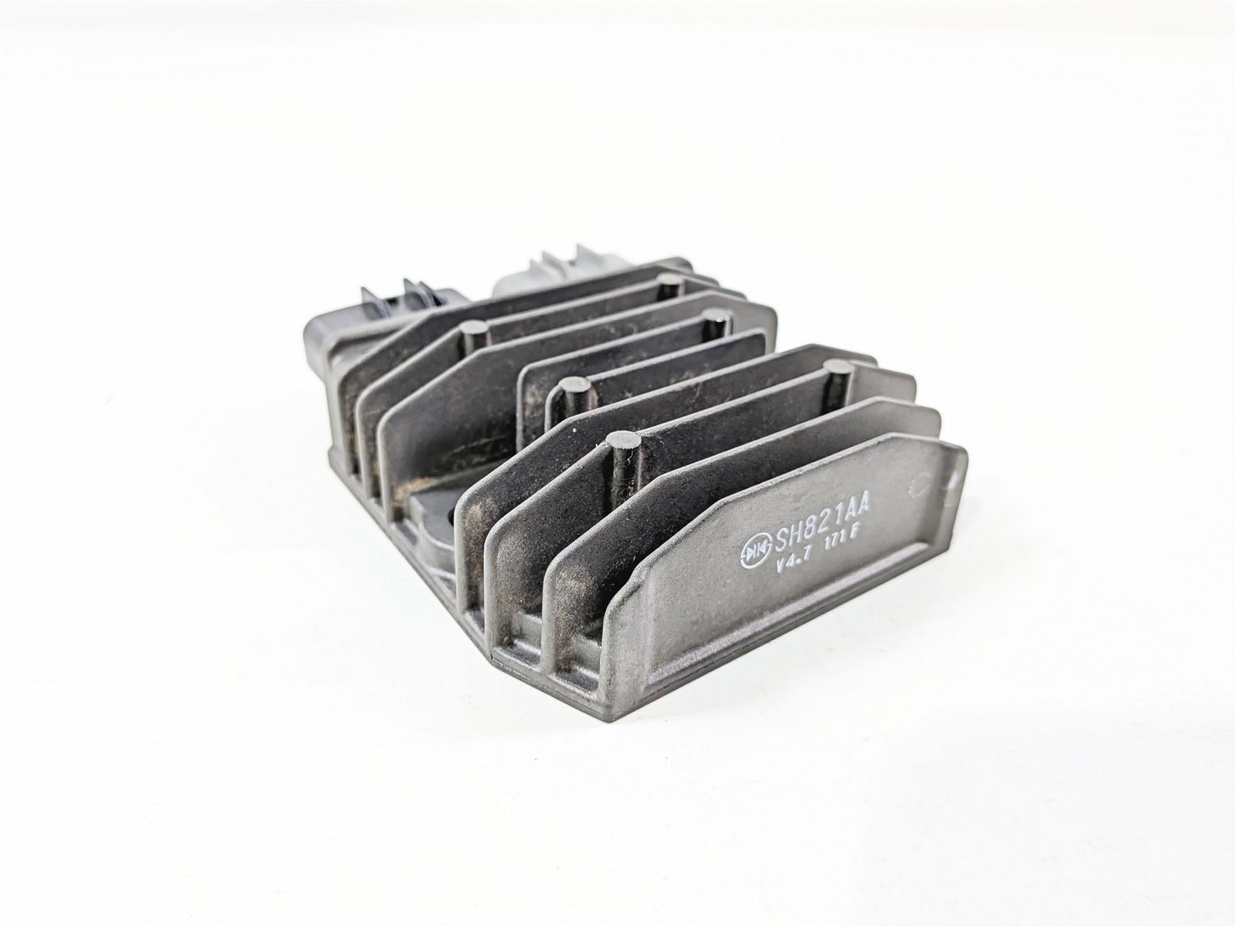 2025 Yamaha YZF R7 Rectifier Voltage Regulator 2K Only 27D-81960-00-00 SH821AA {{ shop.shopifyCountryName }} - Mototech271