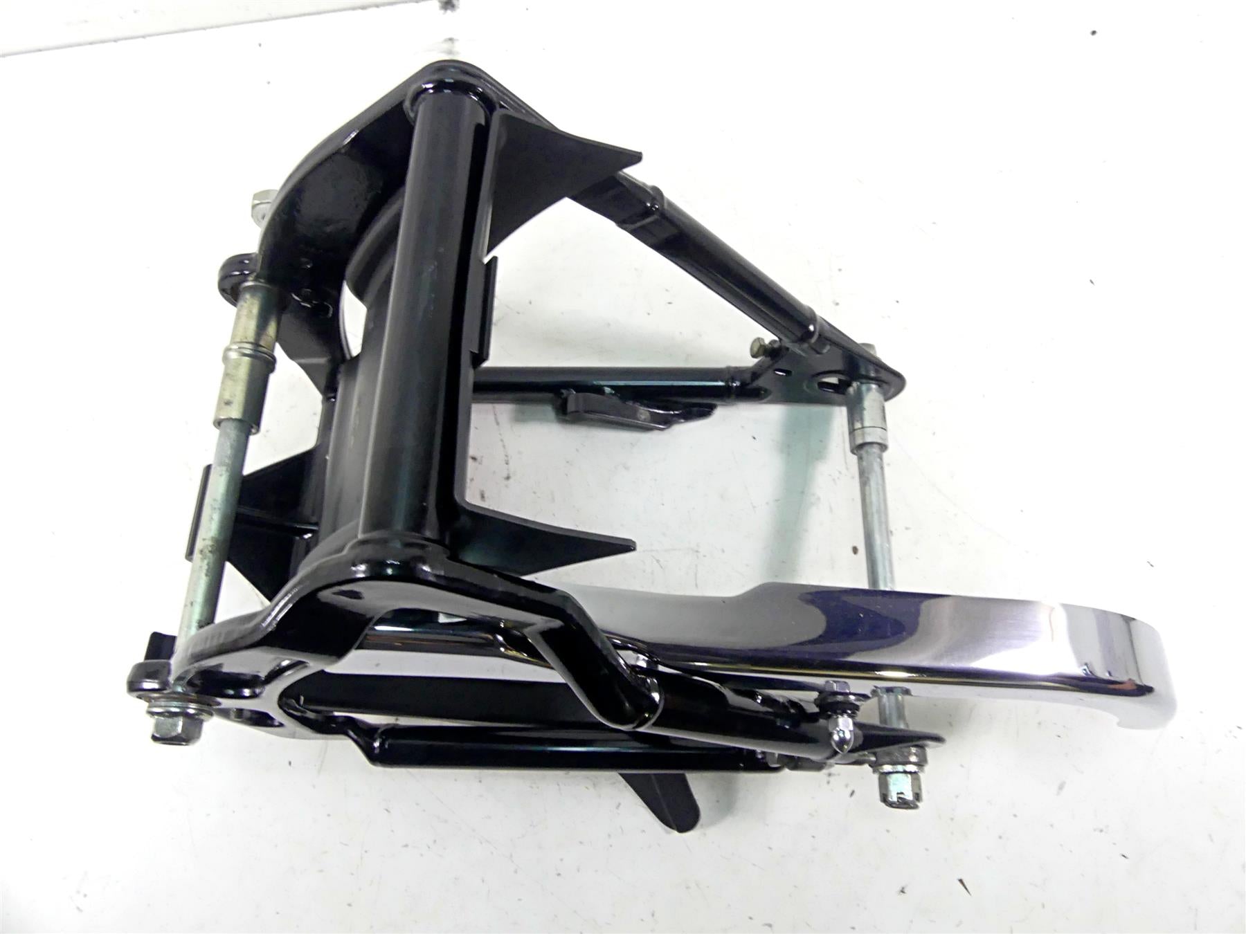 2006 Harley Softail FXSTSI Springer Rear 200mm Swingarm & Belt Covers 47614-06 {{ shop.shopifyCountryName }} - Mototech271