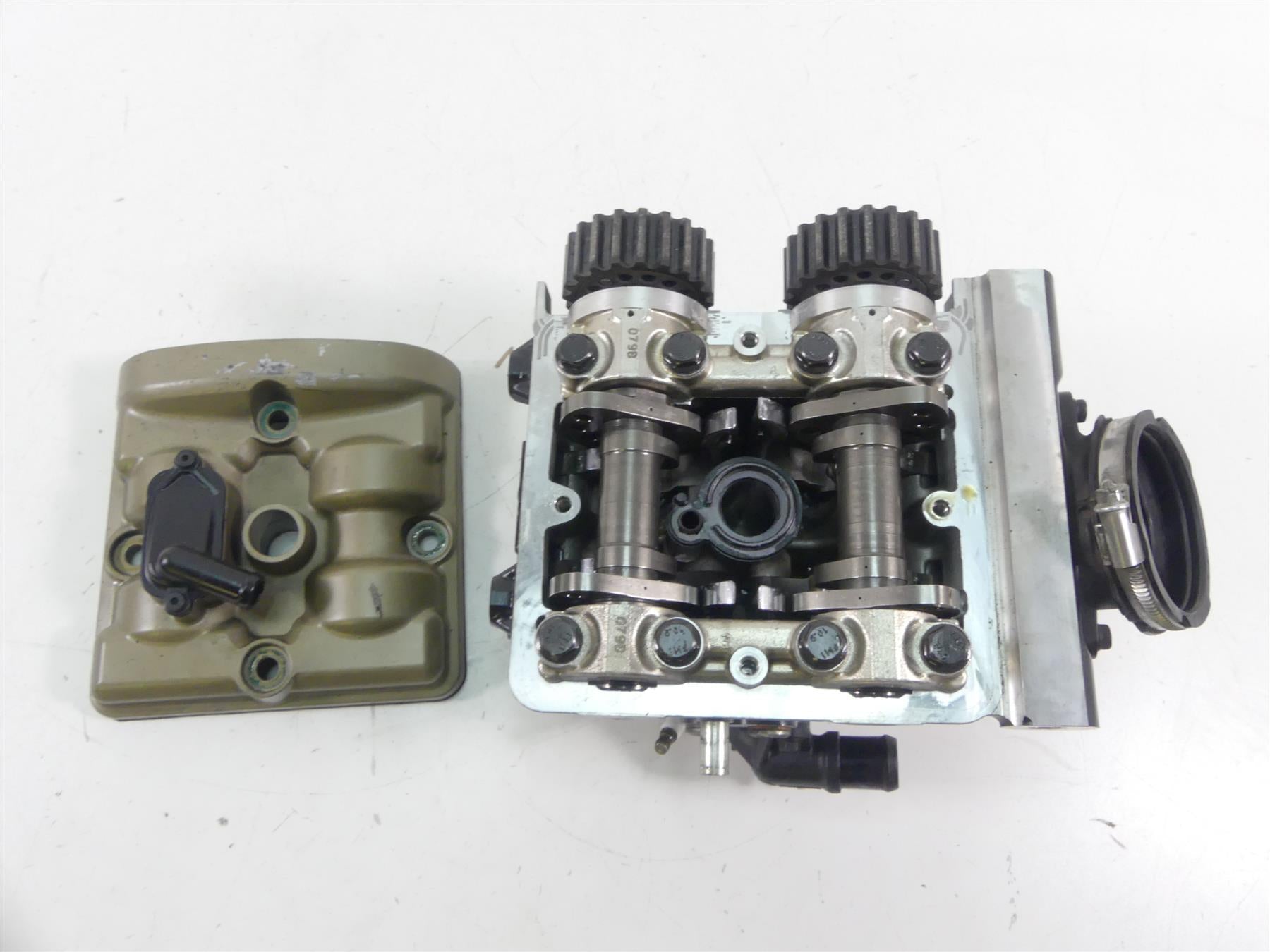 2015 Ducati Monster 1200 S Front Horizontal Cylinderhead Cylinder Head 30123652A {{ shop.shopifyCountryName }} - Mototech271