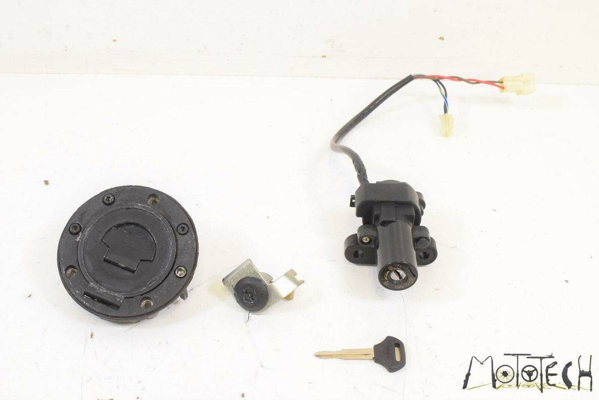 2012 Yamaha YZFR6 YZF R6 Ignition Switch Gas Cap Seat Lock Key SET 2C0-82501-10 {{ shop.shopifyCountryName }} - Mototech271