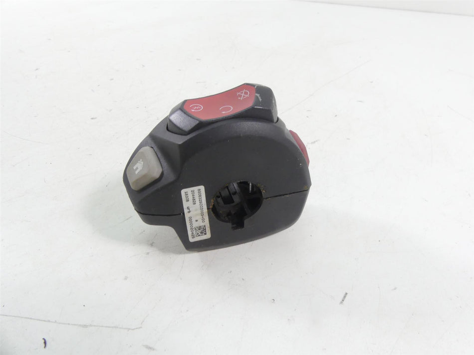 2019 Triumph Street Triple 765R Right Hand Start Kill Control Switch T2044828 {{ shop.shopifyCountryName }} - Mototech271