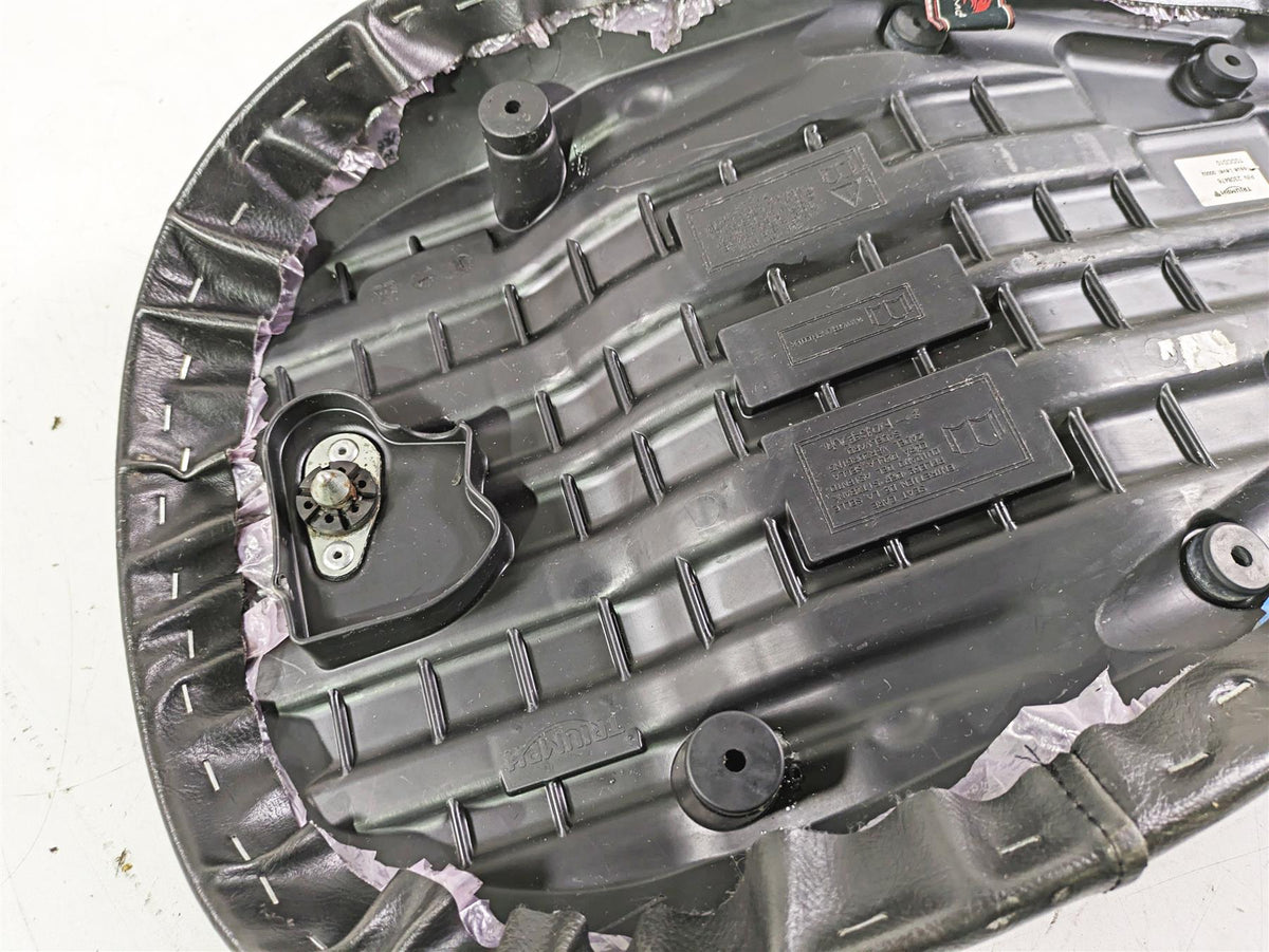 2020 Triumph Street Scrambler 900 Front Rider Driver Seat T2308476 {{ shop.shopifyCountryName }} - Mototech271