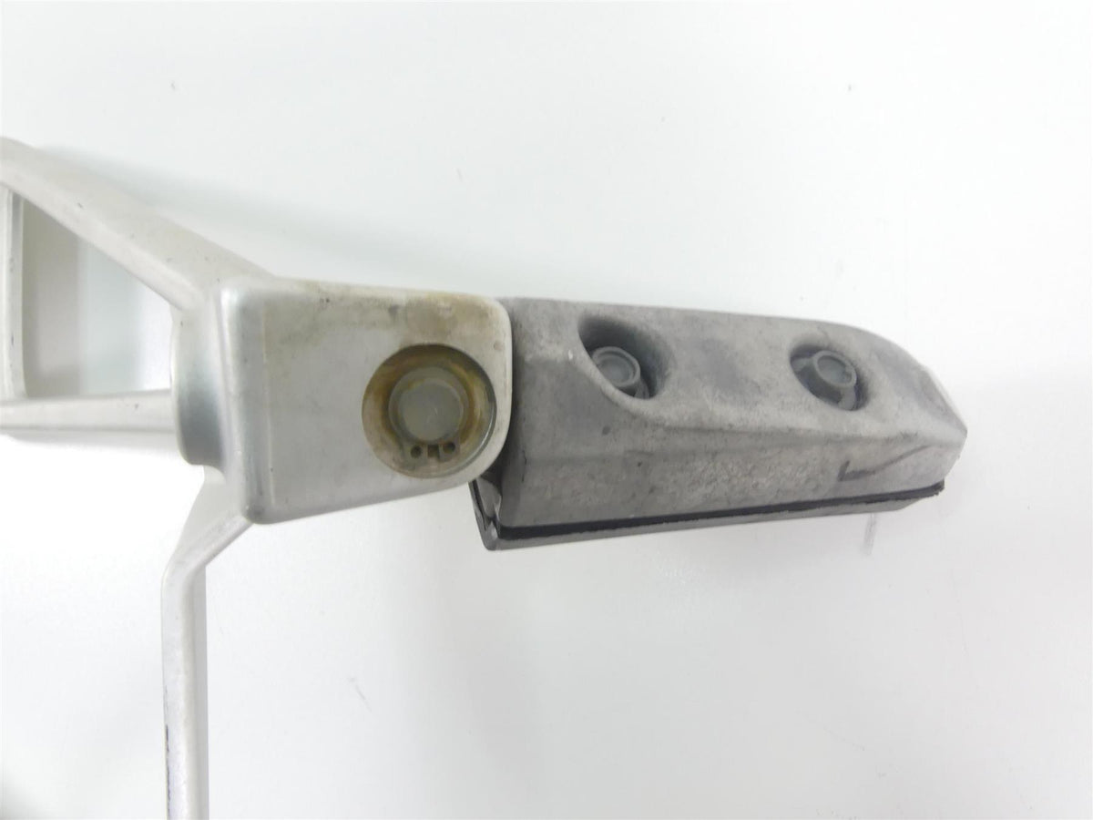 2021 Aprilia Tuono 660 Rear Passenger Footpeg Foot Rest Set 2B005206 2B005205 {{ shop.shopifyCountryName }} - Mototech271