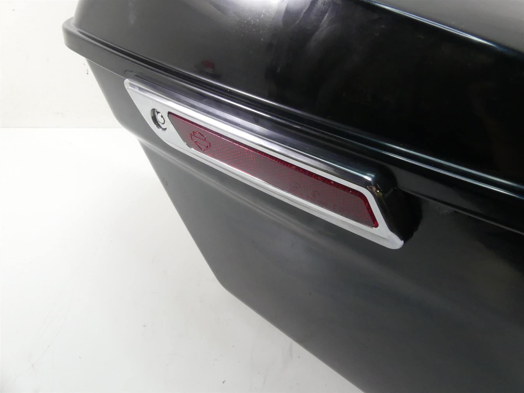 2016 Harley Touring FLHTP Electra Glide Left Saddlebag Vivid Black 90200414 {{ shop.shopifyCountryName }} - Mototech271