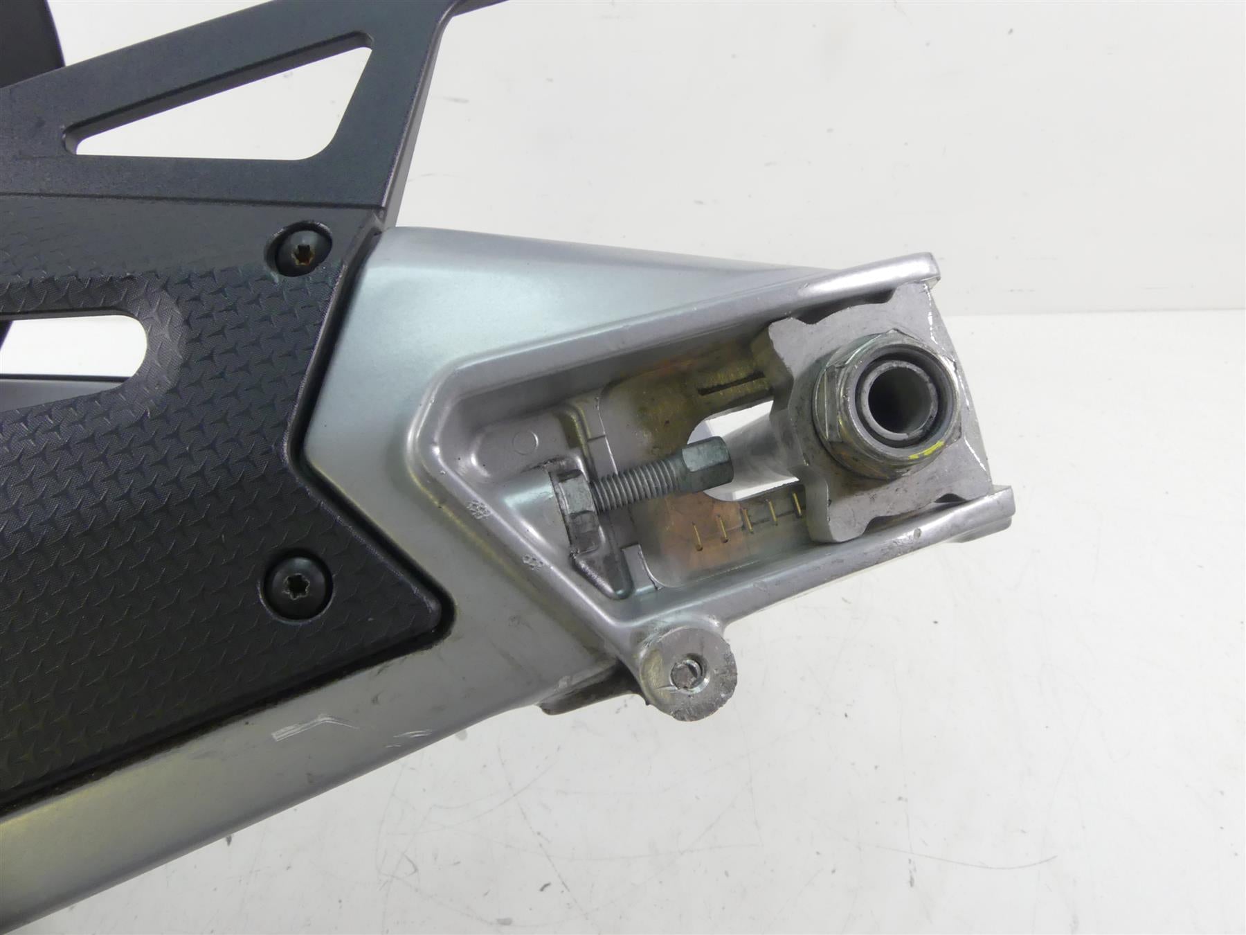 2021 Aprilia RS 660 Rear Swingarm Swing Arm Fender Axle Set 2B007756 {{ shop.shopifyCountryName }} - Mototech271