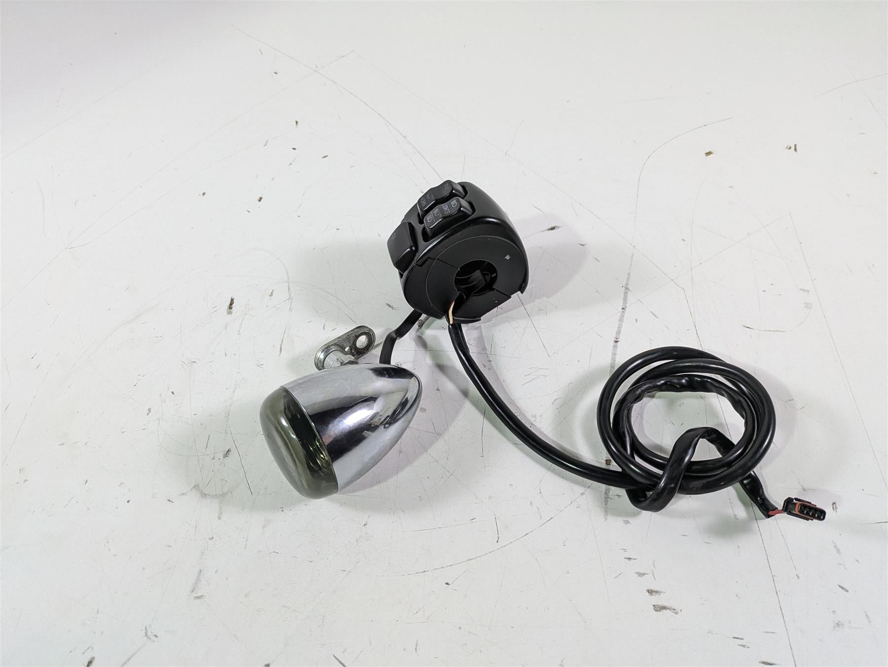 2015 Harley FXDL Dyna Low Rider Left Hand Control Switch 72943-12A {{ shop.shopifyCountryName }} - Mototech271