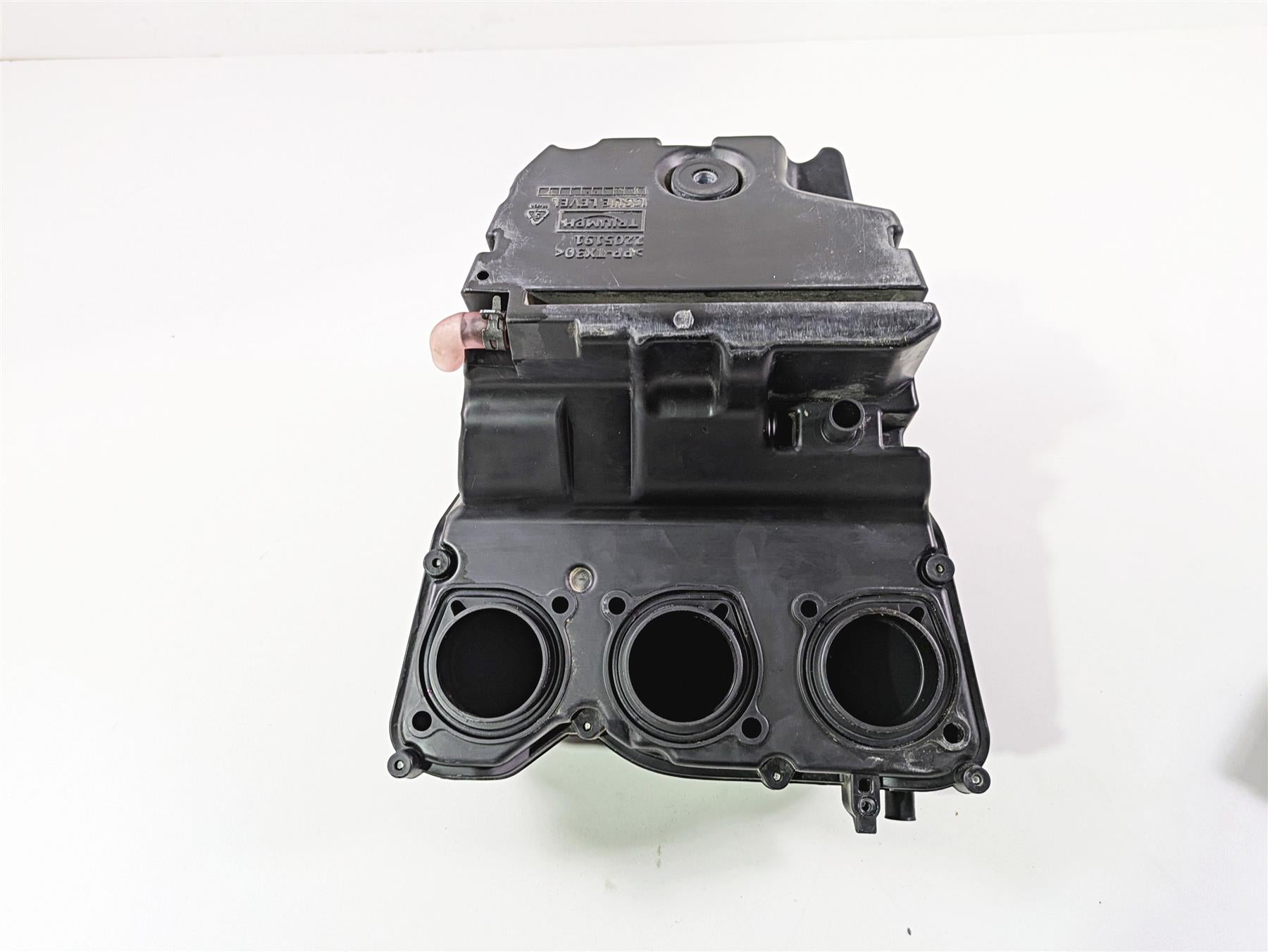 2024 Triumph Tiger 900 GT Air Box Cleaner & Tubes Set T2209565 T2202707 {{ shop.shopifyCountryName }} - Mototech271