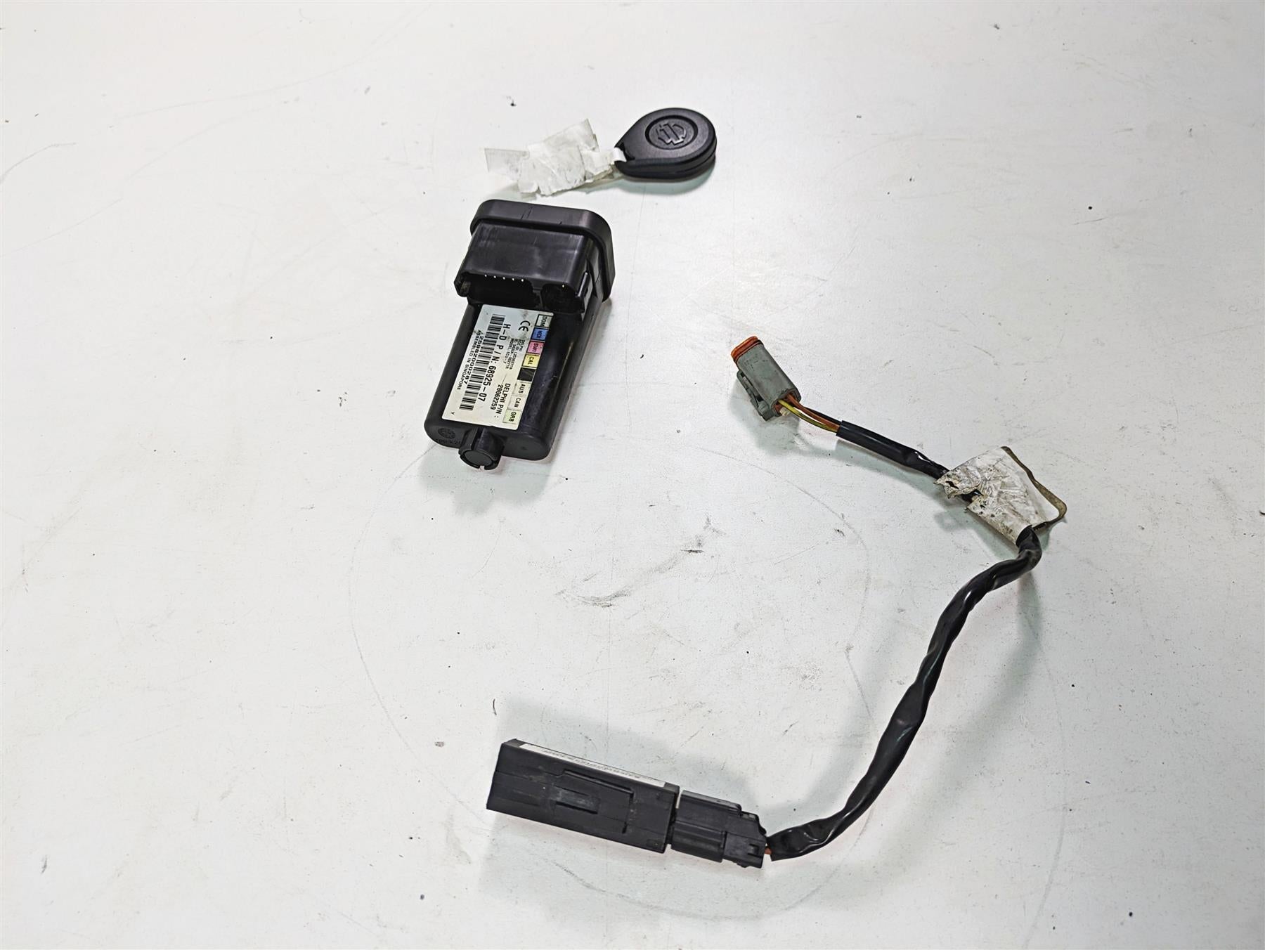 2009 Harley FXDC Dyna Super Glide Custom Tssm Security Module + Fob Key 68925-07 {{ shop.shopifyCountryName }} - Mototech271