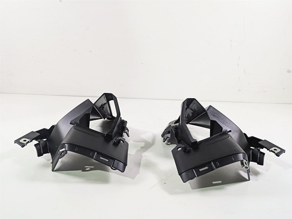 2016 BMW R1200RT K52 Front Blinker Side Cover Fairing Set 46637728815 {{ shop.shopifyCountryName }} - Mototech271
