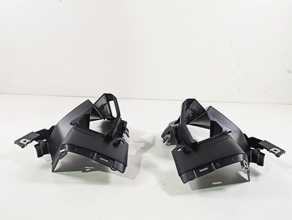 2016 BMW R1200RT K52 Front Blinker Side Cover Fairing Set 46637728815 {{ shop.shopifyCountryName }} - Mototech271
