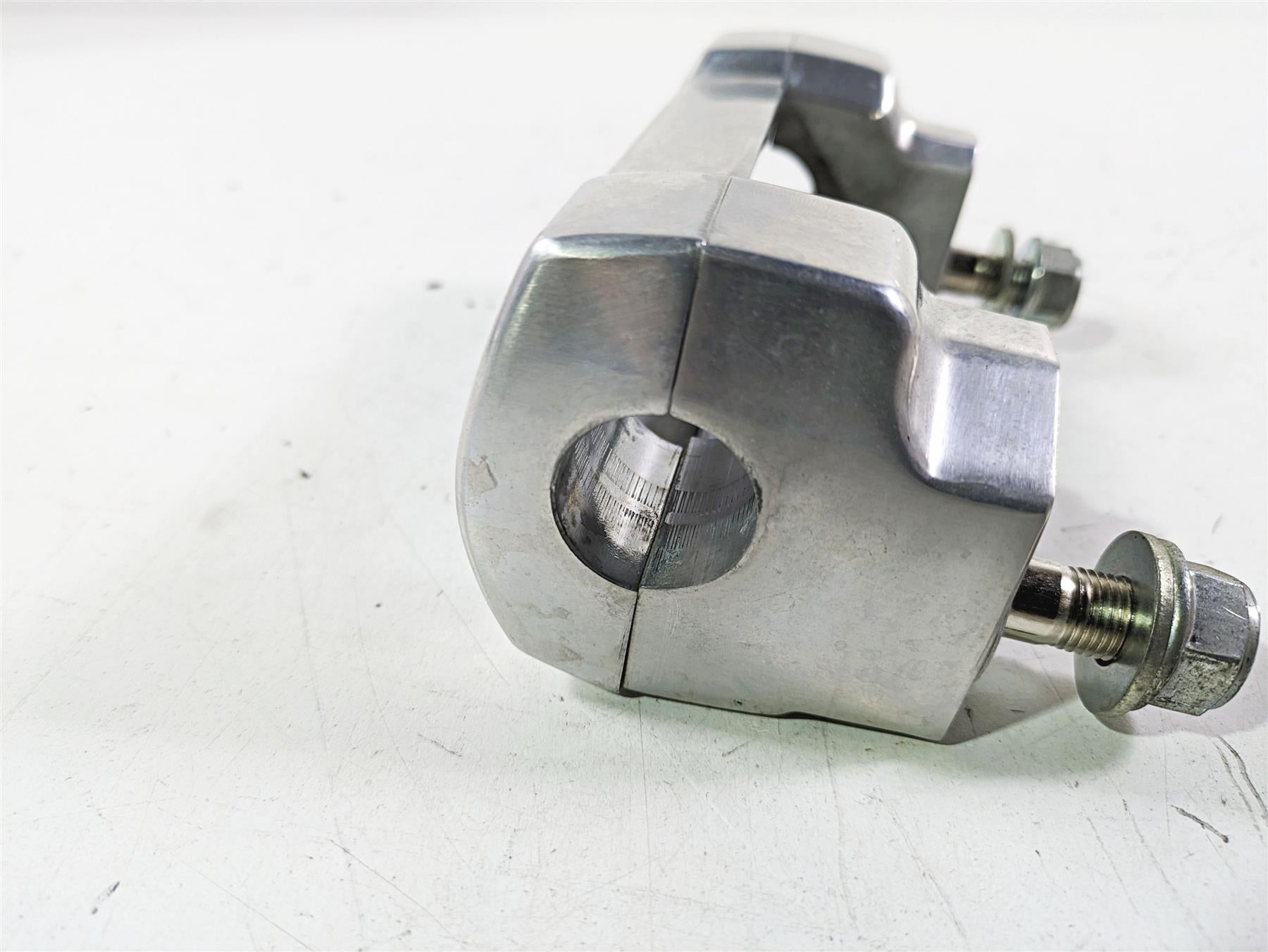 2002 Honda VTX1800 Retro Handlebar Riser Holder Set 53231-MCV-000 53131-MCV-000 {{ shop.shopifyCountryName }} - Mototech271
