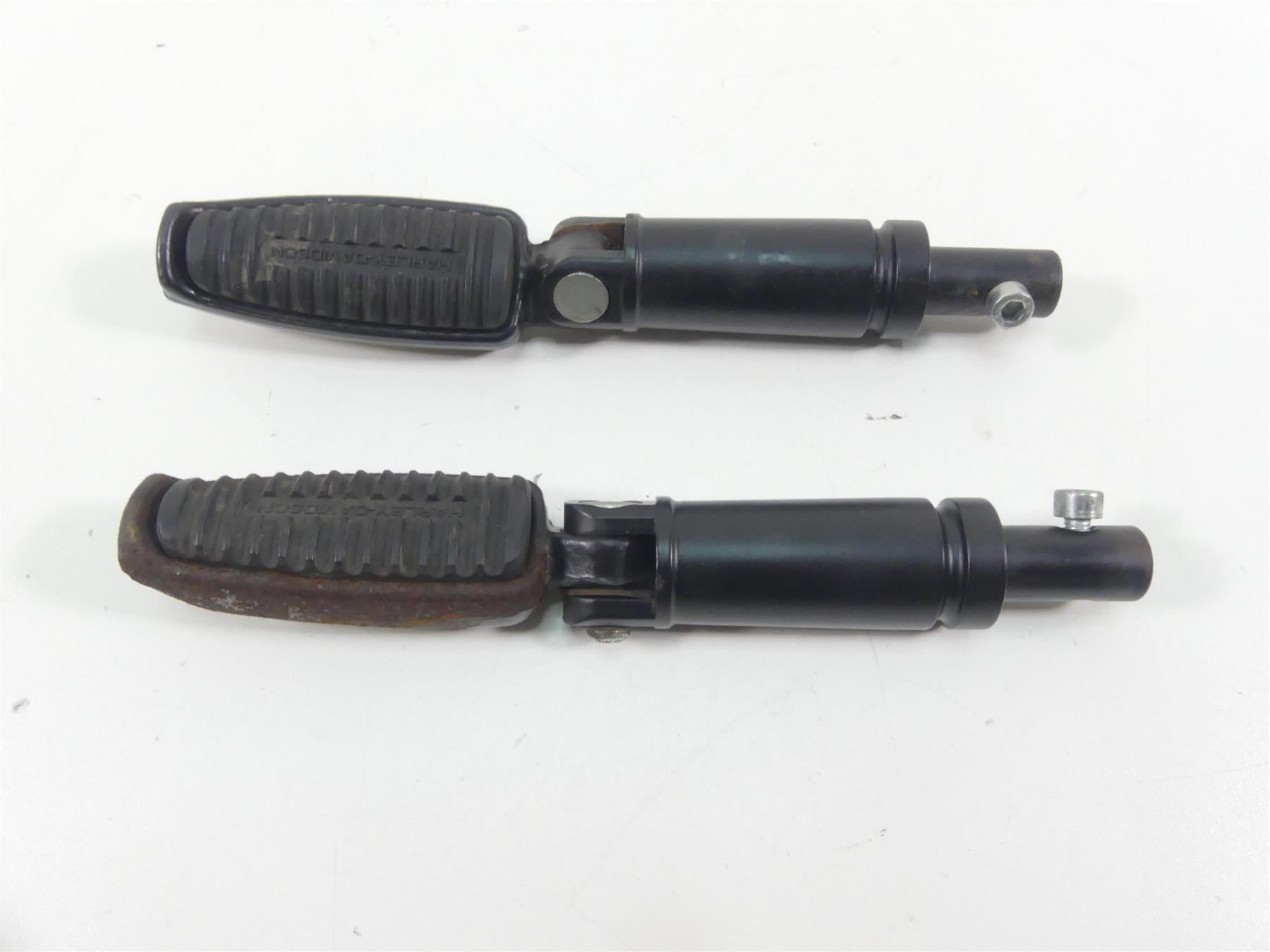 2006 Harley VRSCD Night Rod Highway High Way Foot Pegs & Mounts Set 49135-06 {{ shop.shopifyCountryName }} - Mototech271