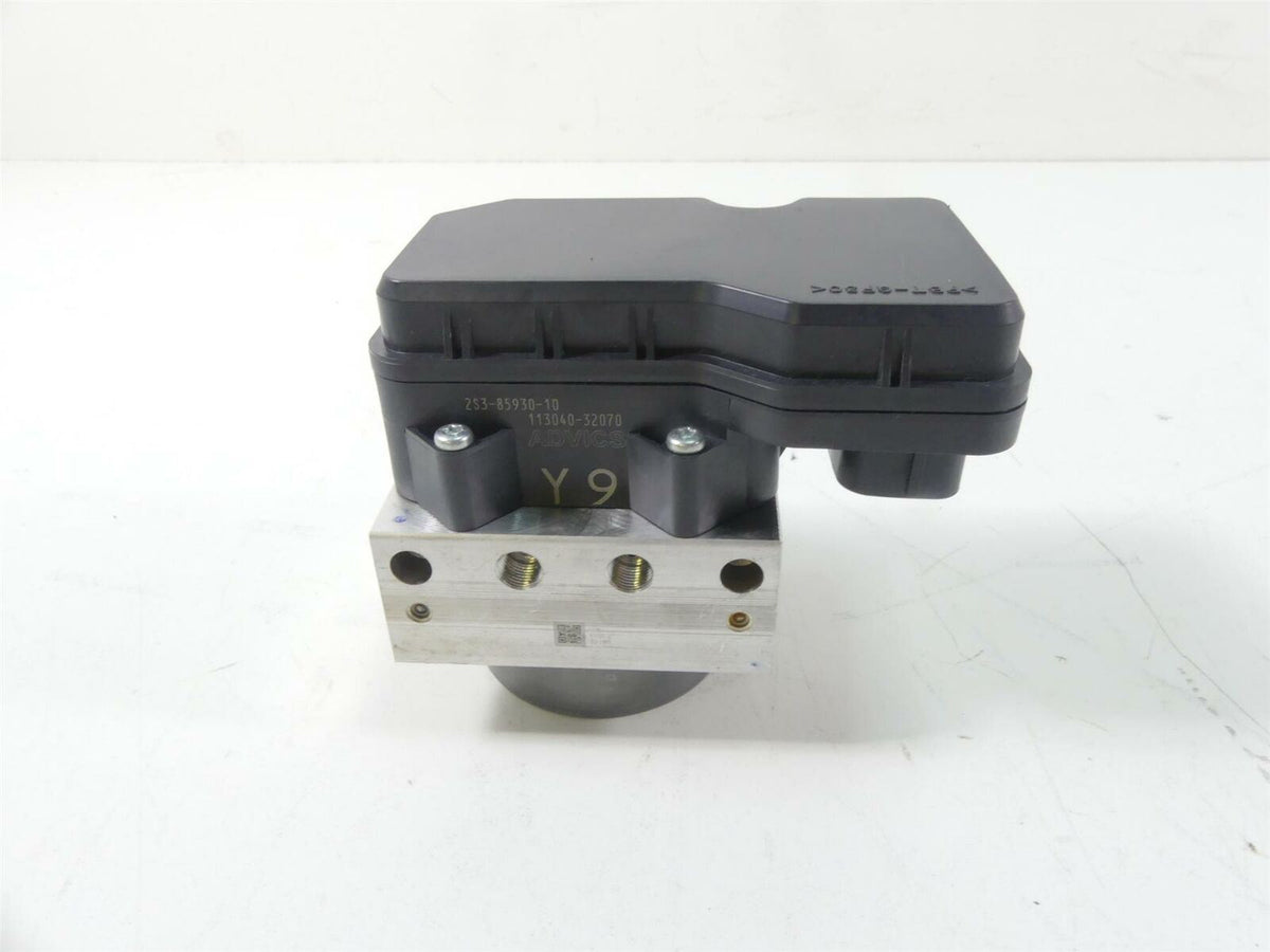 2020 Yamaha VMX17 1700 Advics Abs Brake Pump Pressure Module 2S3-85930-10-00 {{ shop.shopifyCountryName }} - Mototech271