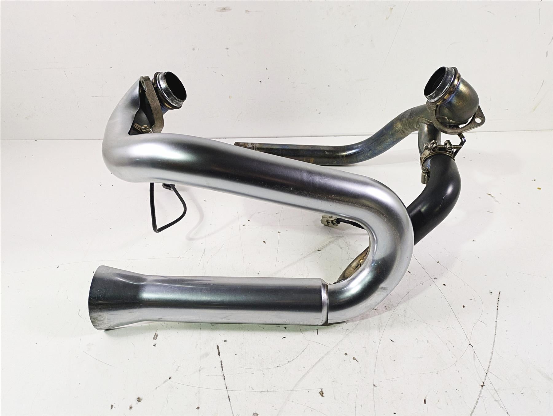 2012 Harley VRSCF Muscle V Rod Stock Exhaust Header Manifold Set 65600071