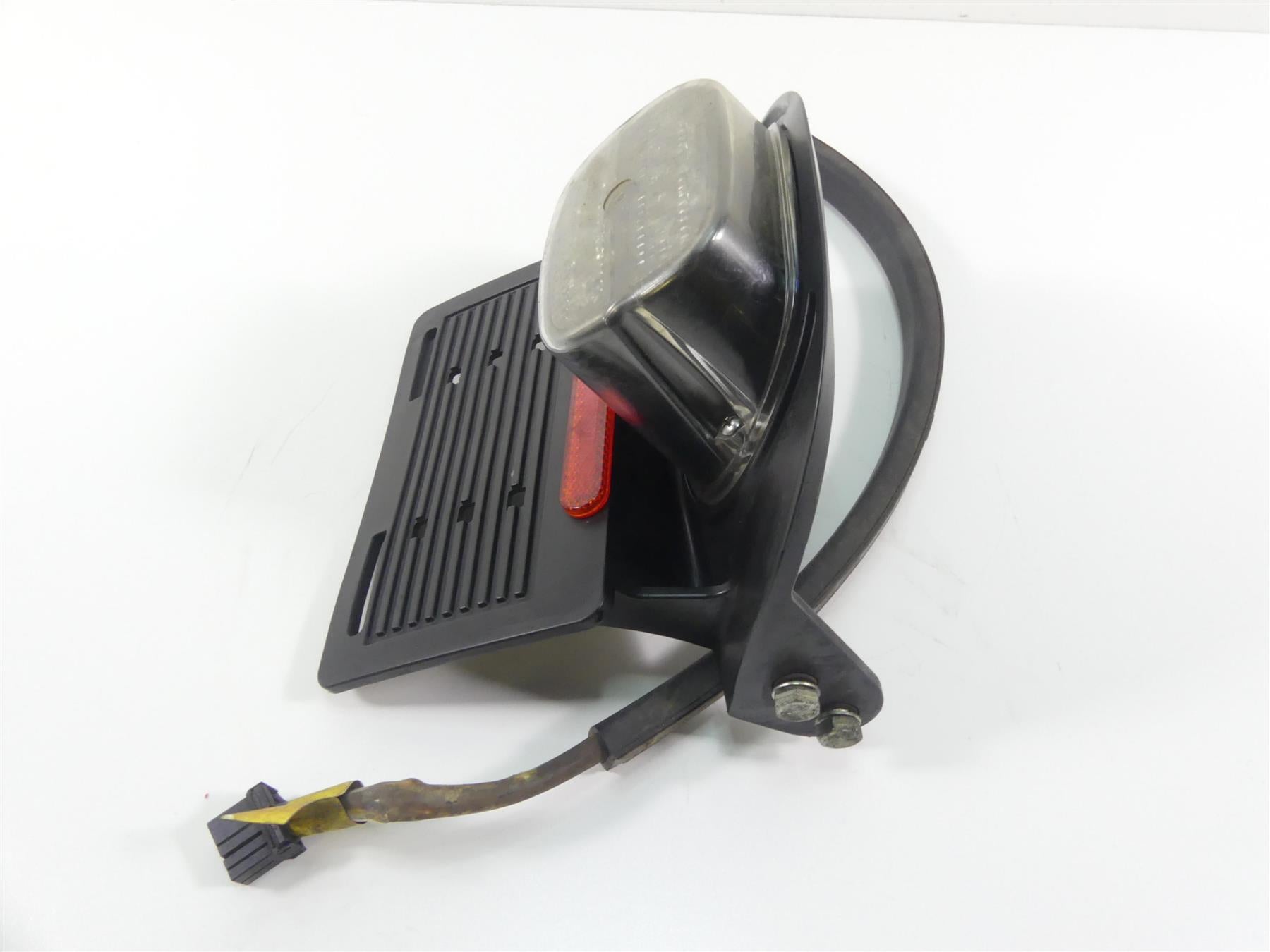 2008 Harley Softail FLSTSB Cross Bones Led Tail Light + Holder -Read 59995-06 {{ shop.shopifyCountryName }} - Mototech271