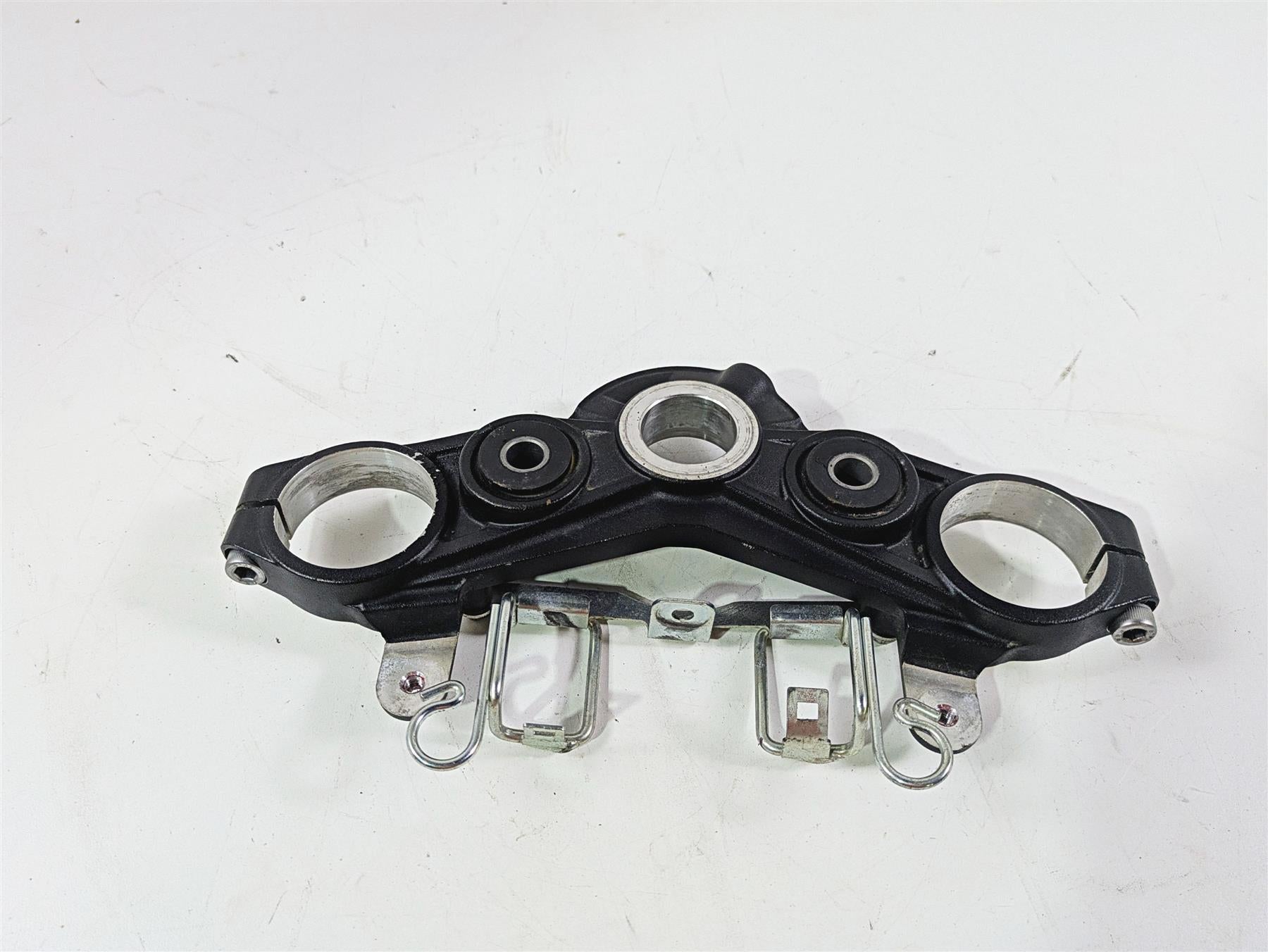 2020 Kawasaki Z900 ZR900 Upper Triple Tree Steering Clamp 44039-0167-18R {{ shop.shopifyCountryName }} - Mototech271