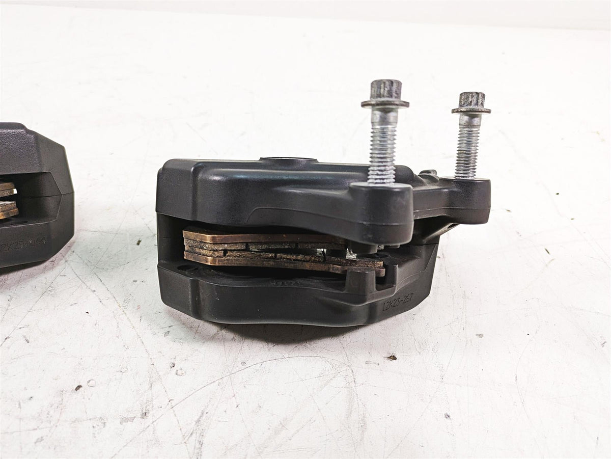 2013 Harley Touring FLHX Street Glide Front Brake Caliper Set 43027-08 44023-08 {{ shop.shopifyCountryName }} - Mototech271