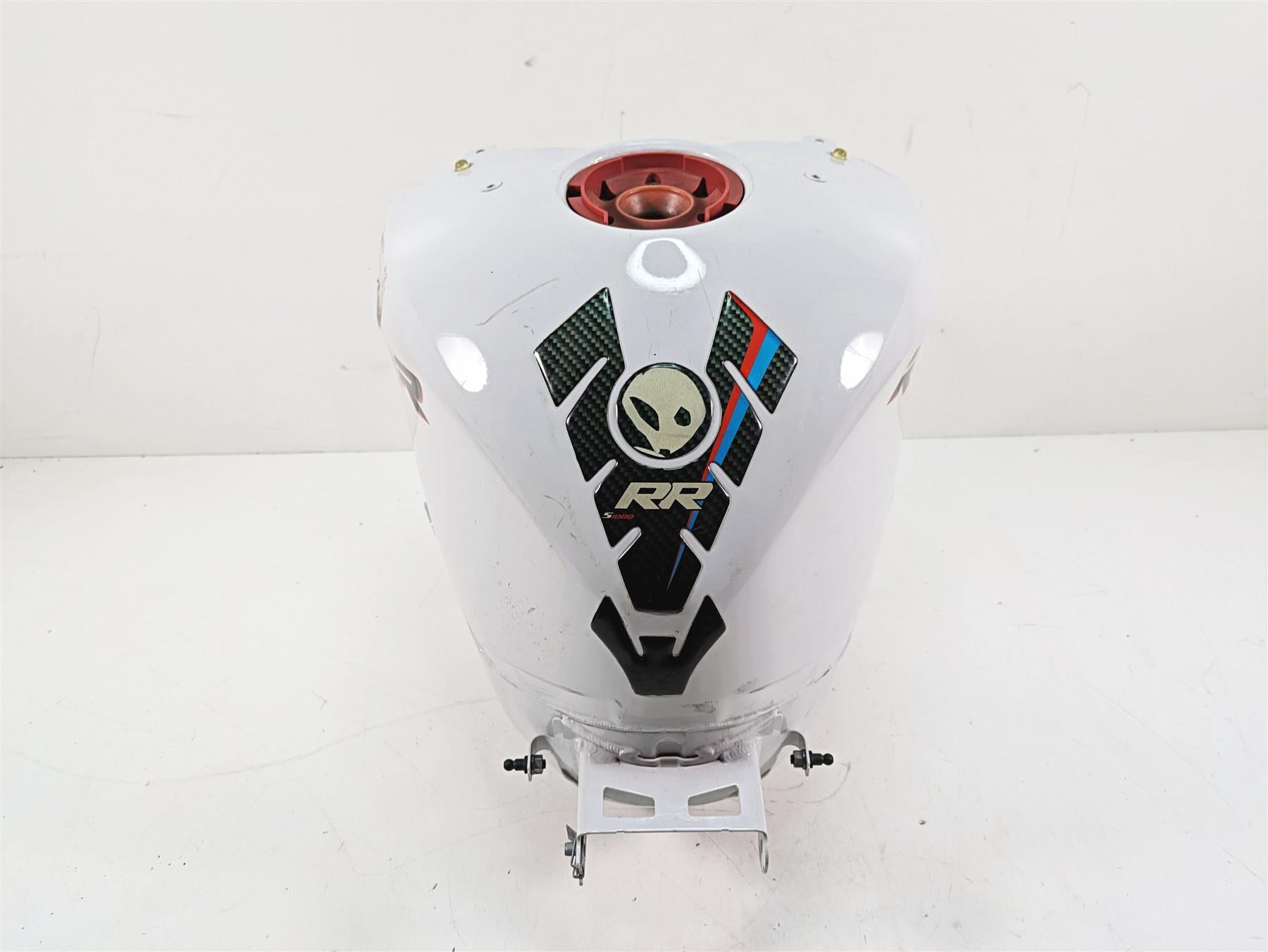2015 BMW S1000RR K46 Fuel Gas Petrol Tank Reservoir - Read 16117717884 {{ shop.shopifyCountryName }} - Mototech271