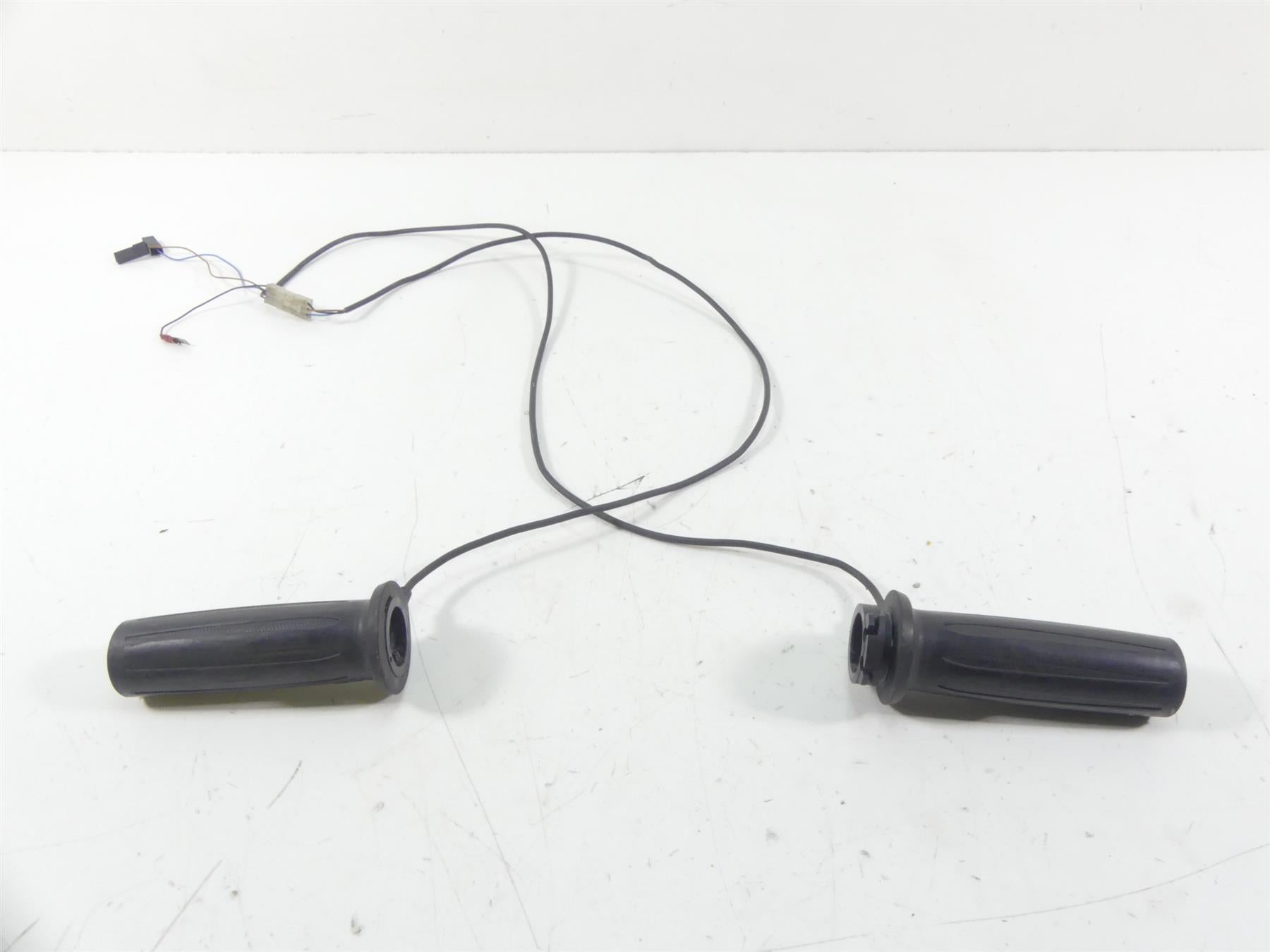 2009 Victory Vision Tour Left Right Heated Grip Set 5413494 5413493