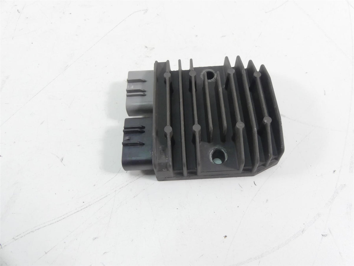 2007 Yamaha FZ1 Fazer Rectifier Voltage Regulator FH012AA 1D7-81960-01-00 {{ shop.shopifyCountryName }} - Mototech271