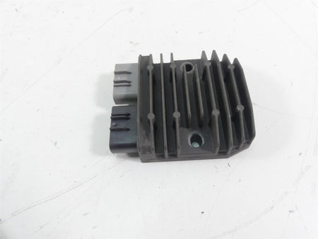 2007 Yamaha FZ1 Fazer Rectifier Voltage Regulator FH012AA 1D7-81960-01-00 {{ shop.shopifyCountryName }} - Mototech271