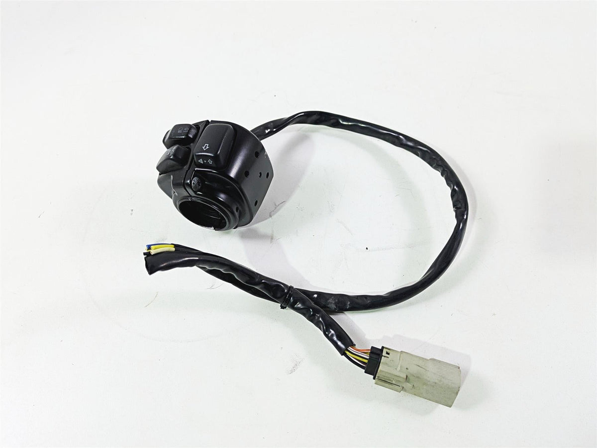 2011 Harley FXDC Dyna Super Glide Left Hand Control Switch - Read 71682-06A {{ shop.shopifyCountryName }} - Mototech271