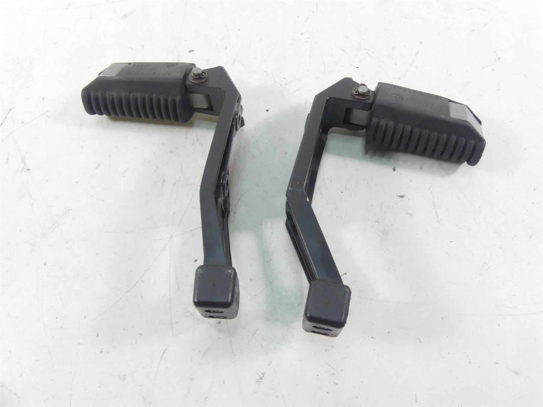 1999 BMW R1100 GS 259E Passenger Footpeg Foot Peg Set 46712314761 46712314762 {{ shop.shopifyCountryName }} - Mototech271