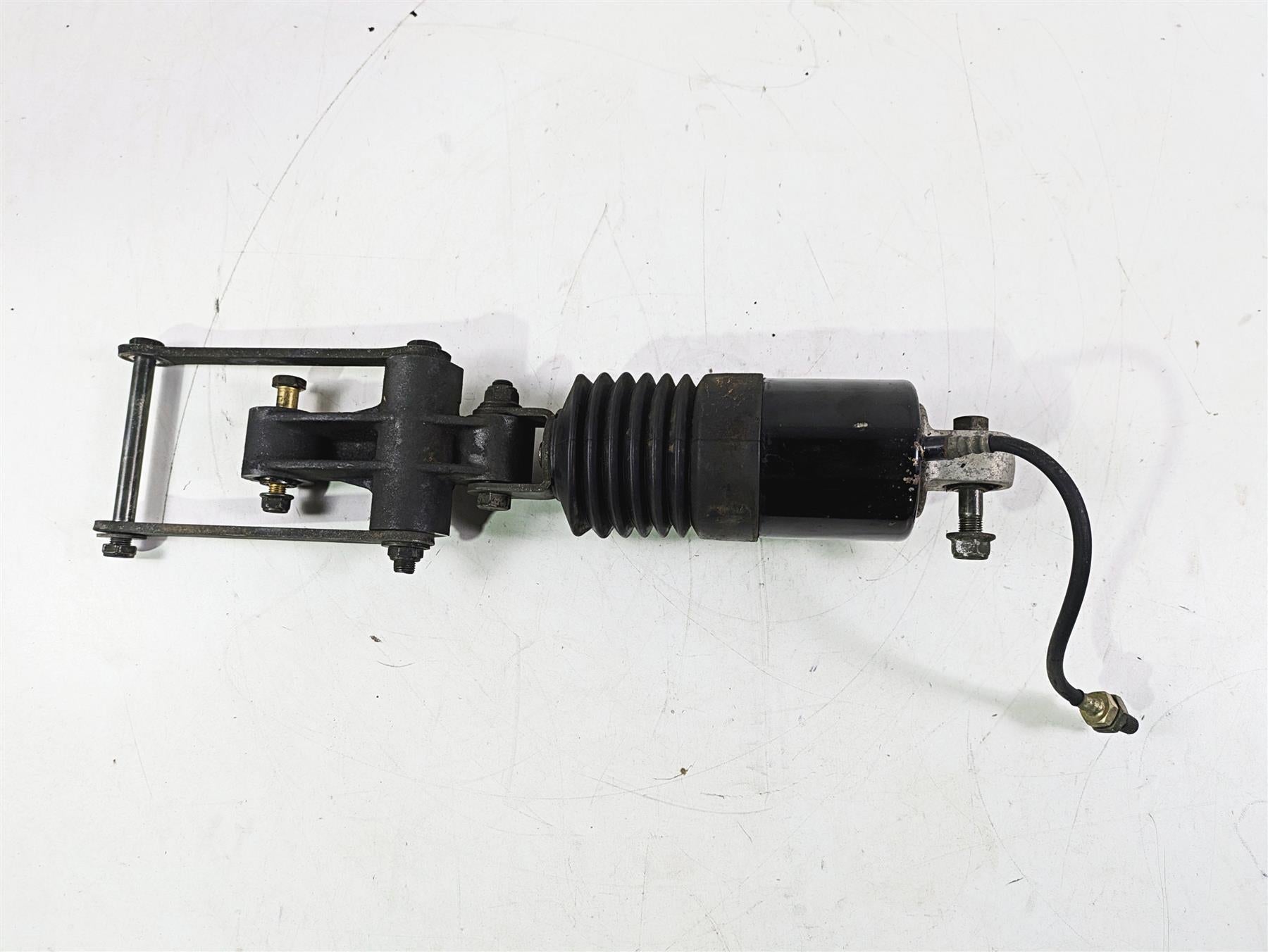 2004 Yamaha XVZ1300 Royal Star Rear Shock Damper & Links 4XY-22210-00-00 {{ shop.shopifyCountryName }} - Mototech271