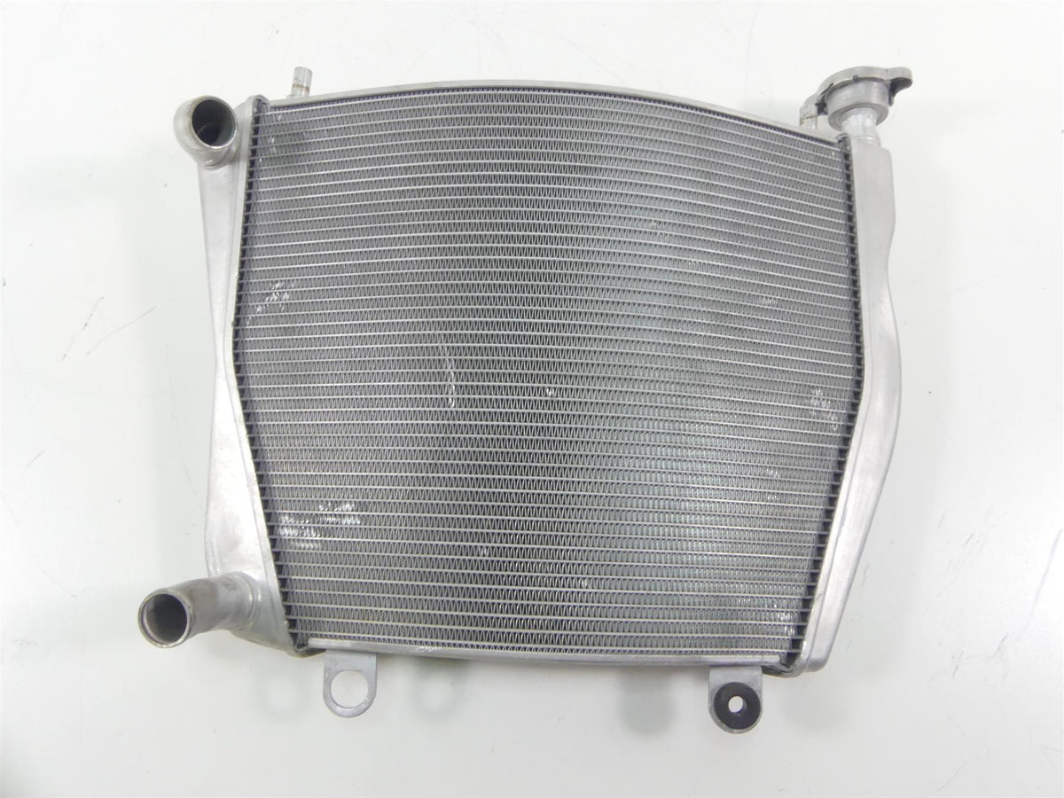 2018 Ducati Panigale 1100 V4 S Straight Coolant Radiator - No Leaks 54811355A {{ shop.shopifyCountryName }} - Mototech271