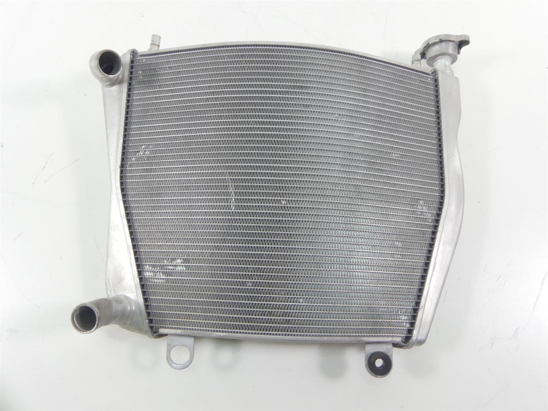 2018 Ducati Panigale 1100 V4 S Straight Coolant Radiator - No Leaks 54811355A {{ shop.shopifyCountryName }} - Mototech271