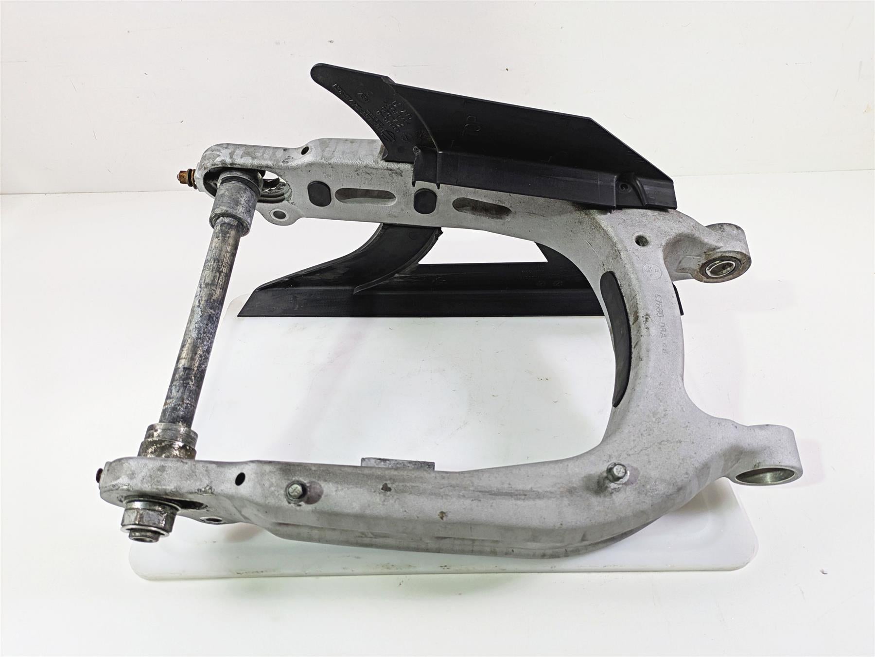 2009 Harley XR1200 Sportster Swingarm Swing Arm & Guards 47674-08 {{ shop.shopifyCountryName }} - Mototech271