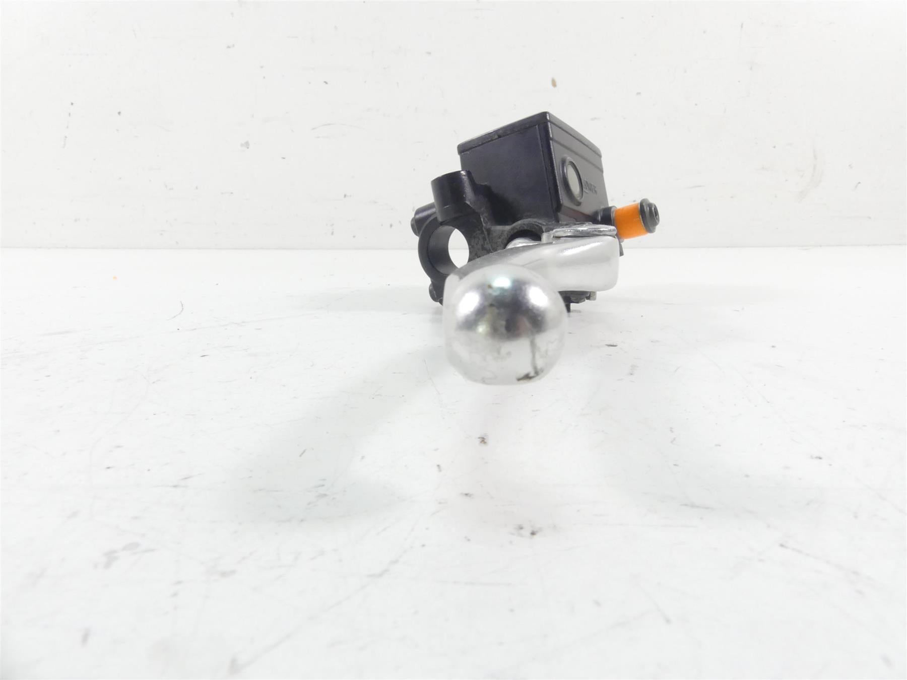 2008 Yamaha FZ1 Fazer Front Brake Master Cylinder 3C3-W2587-00-00 {{ shop.shopifyCountryName }} - Mototech271