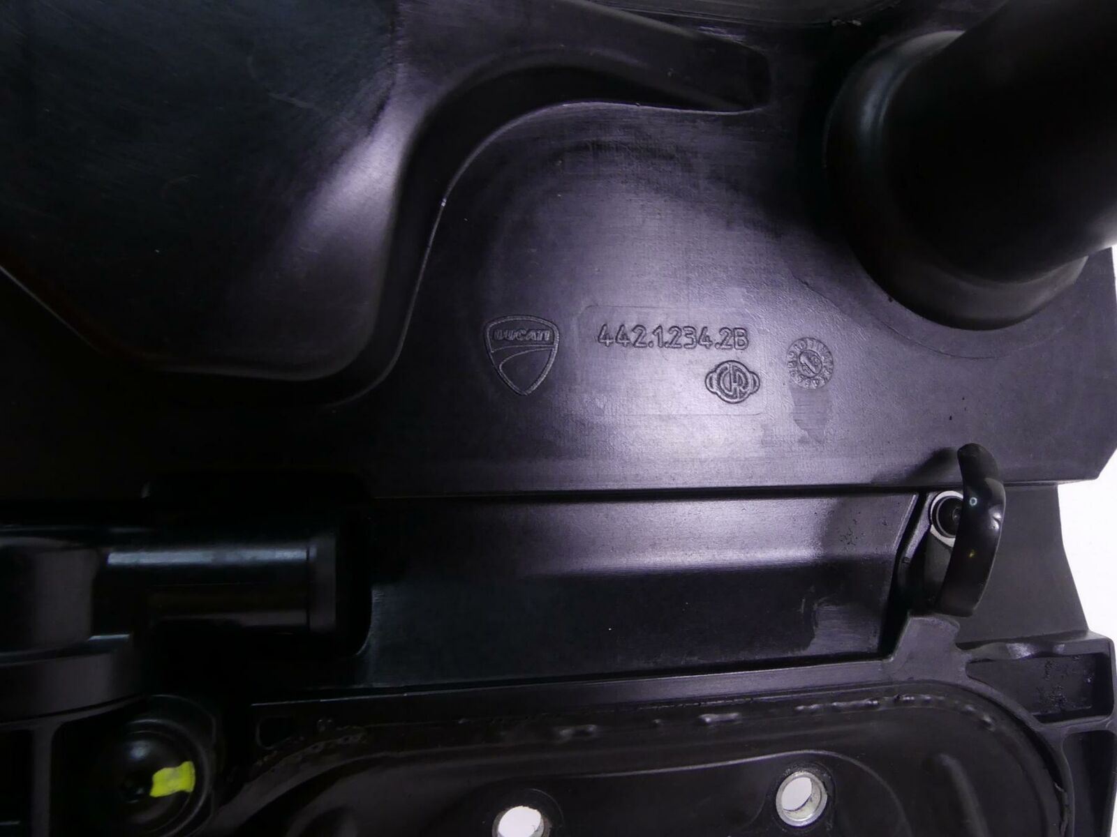 2014 Ducati 899 Panigale Throttle Body Set With Air Box Cover 28240921A {{ shop.shopifyCountryName }} - Mototech271