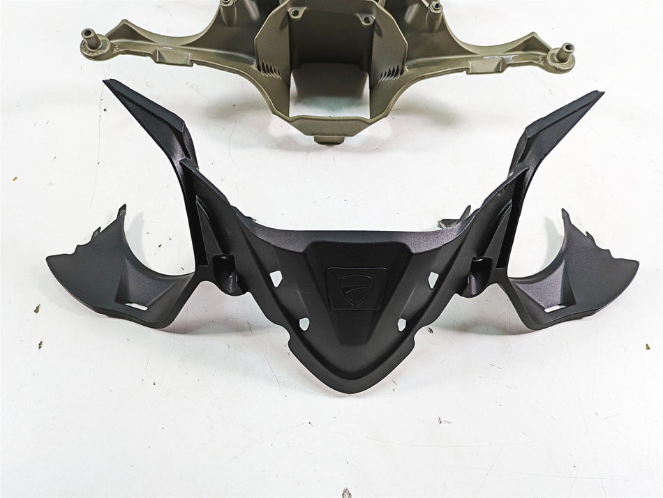 2016 Ducati Panigale 1299 S Oem Magnesium Front Stay Holder Carrier 8291E182AA {{ shop.shopifyCountryName }} - Mototech271