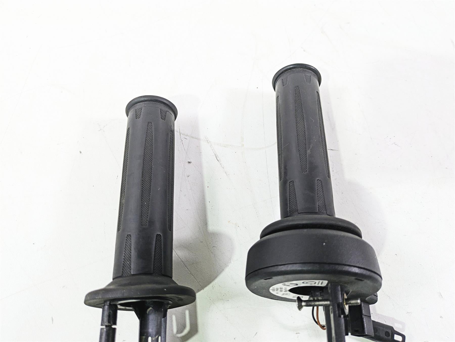 2016 BMW S1000RR K46 Heated Left Right Hand Grip Set Cruise 61317727065 {{ shop.shopifyCountryName }} - Mototech271