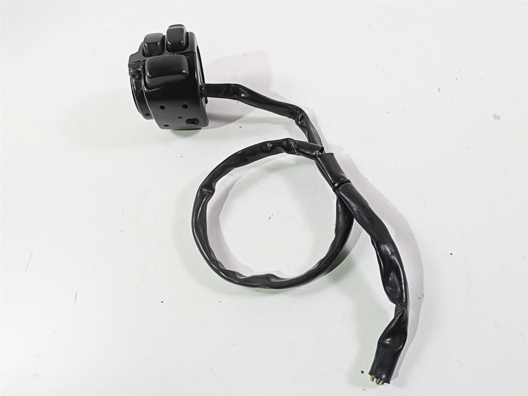 2010 Harley Dyna FXDB Street Bob Left Hand Control Switch - Read 71682-06A {{ shop.shopifyCountryName }} - Mototech271