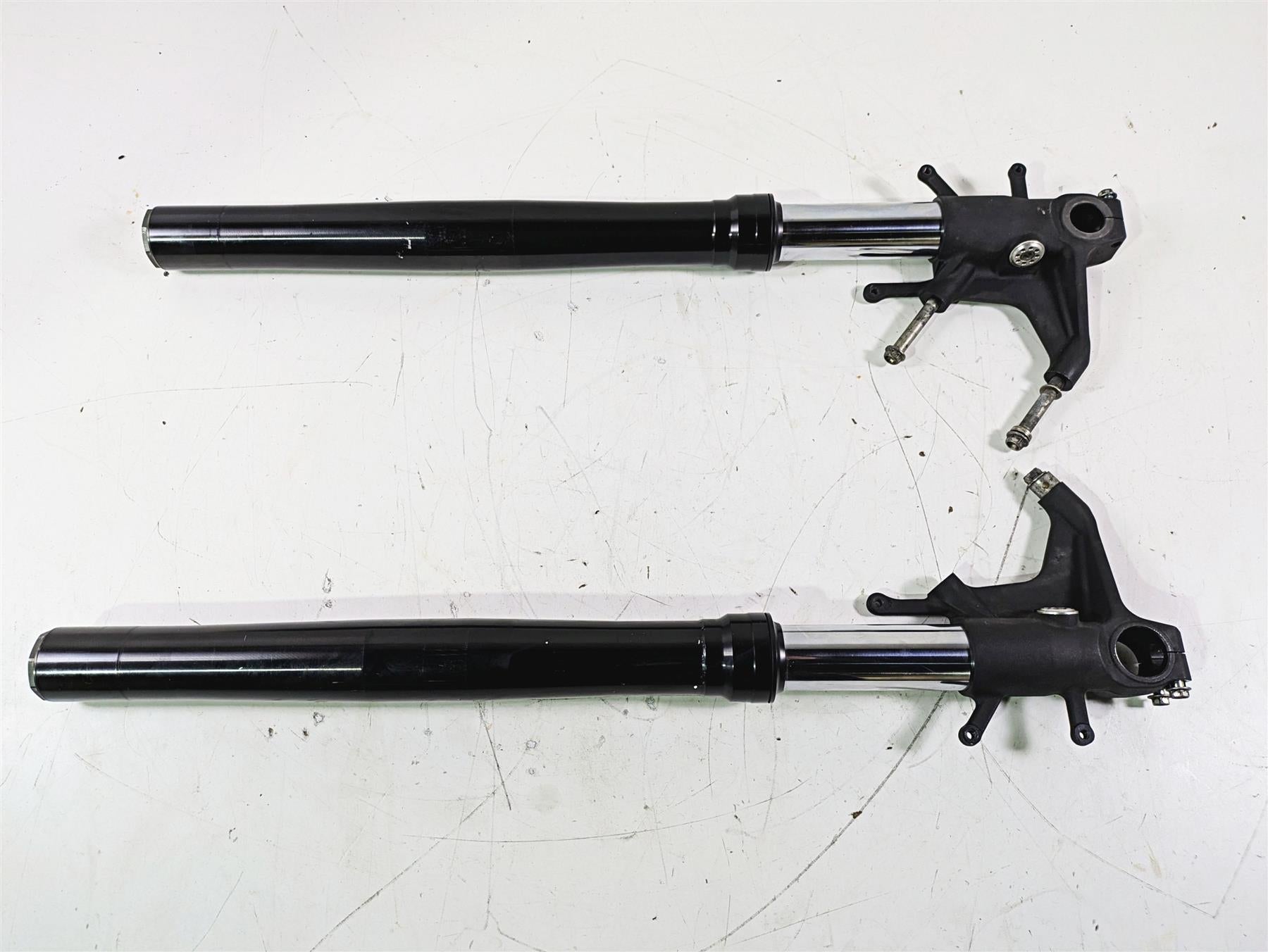 2016 Suzuki GSXR1000 Showa Front Fork Leg Shock Set 51103-47H20 51104-47H20 {{ shop.shopifyCountryName }} - Mototech271