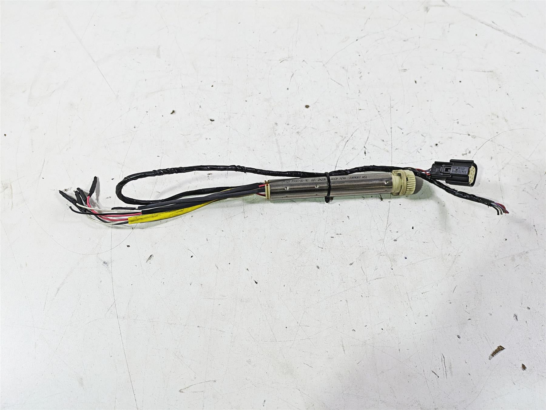 2015 Harley Touring FLHXS Street Glide Ride By Wire Sensor - Read 32305-08B {{ shop.shopifyCountryName }} - Mototech271