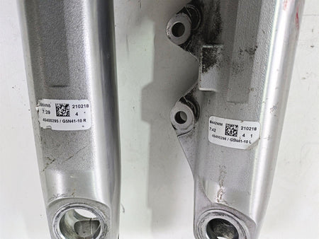 2020 Harley Softail FXST Standard Showa Front Fork Lowers 45400295 45400296 {{ shop.shopifyCountryName }} - Mototech271
