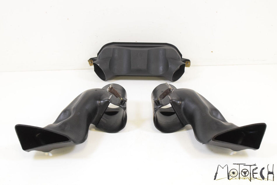 1996 BMW R1100RT R1100 259T AC Air Inlet Duct Tube Ram SET 46632313847 {{ shop.shopifyCountryName }} - Mototech271
