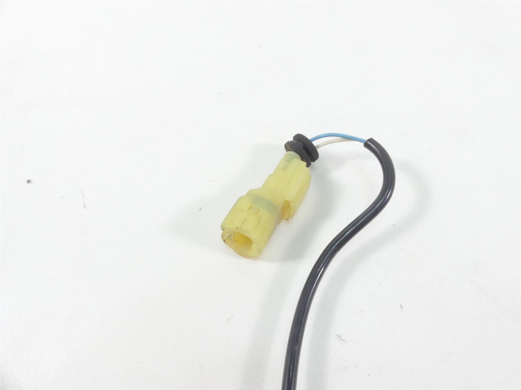 2015 Triumph 1050 Speed Triple R Front Abs Brake Wheel Speed Sensor T2024443 {{ shop.shopifyCountryName }} - Mototech271